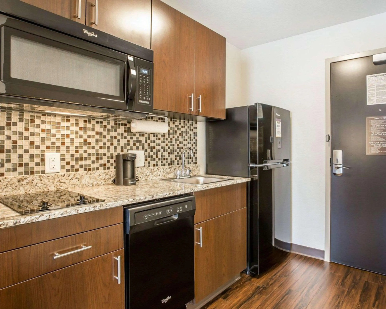 MainStay Suites Cartersville - Emerson Lake Point