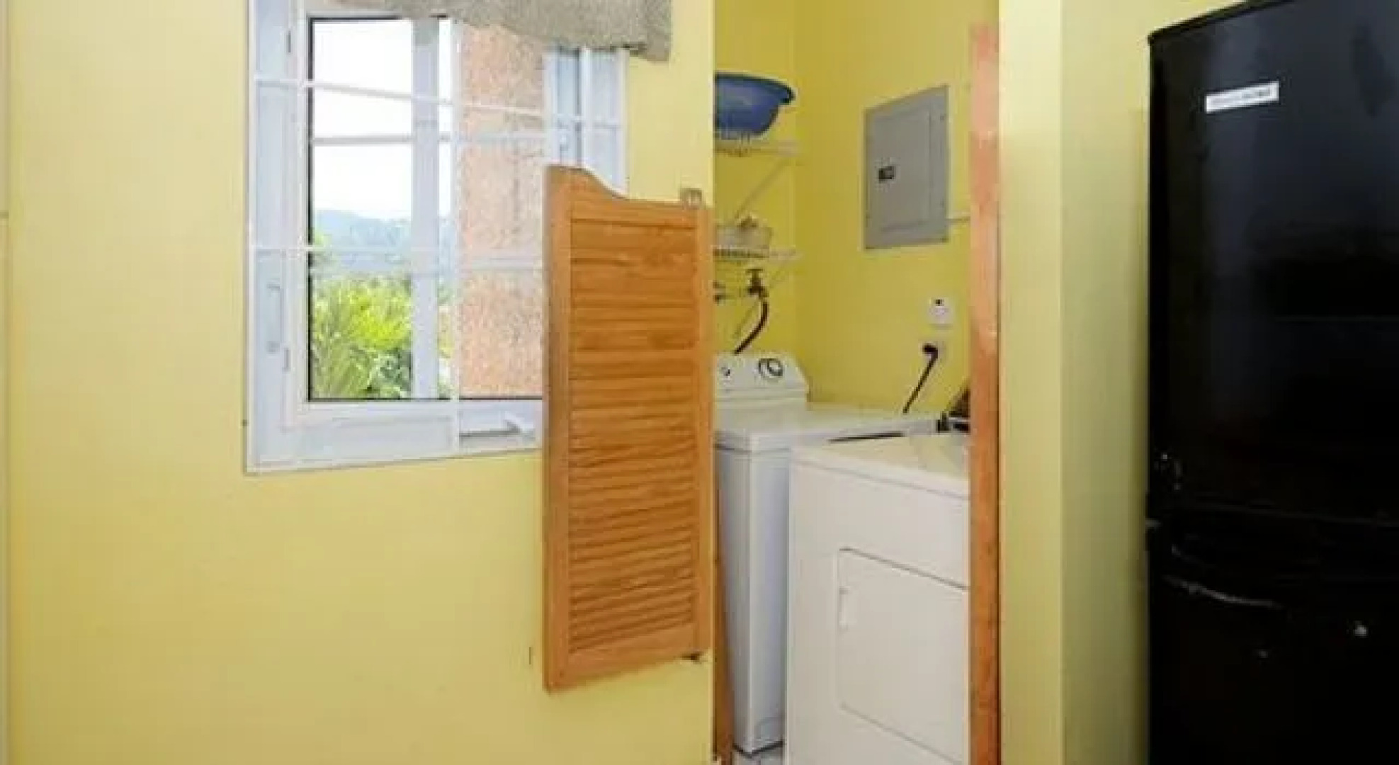 Cozy Spot In Kingston