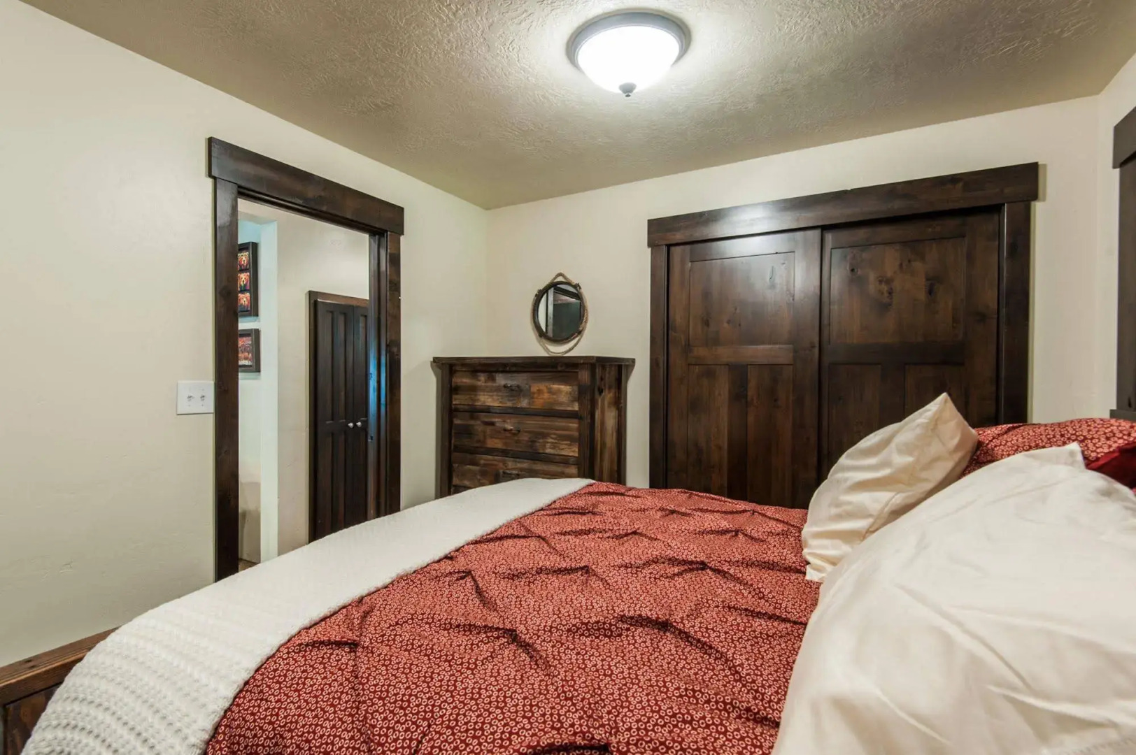 Hideaway Above The Stream