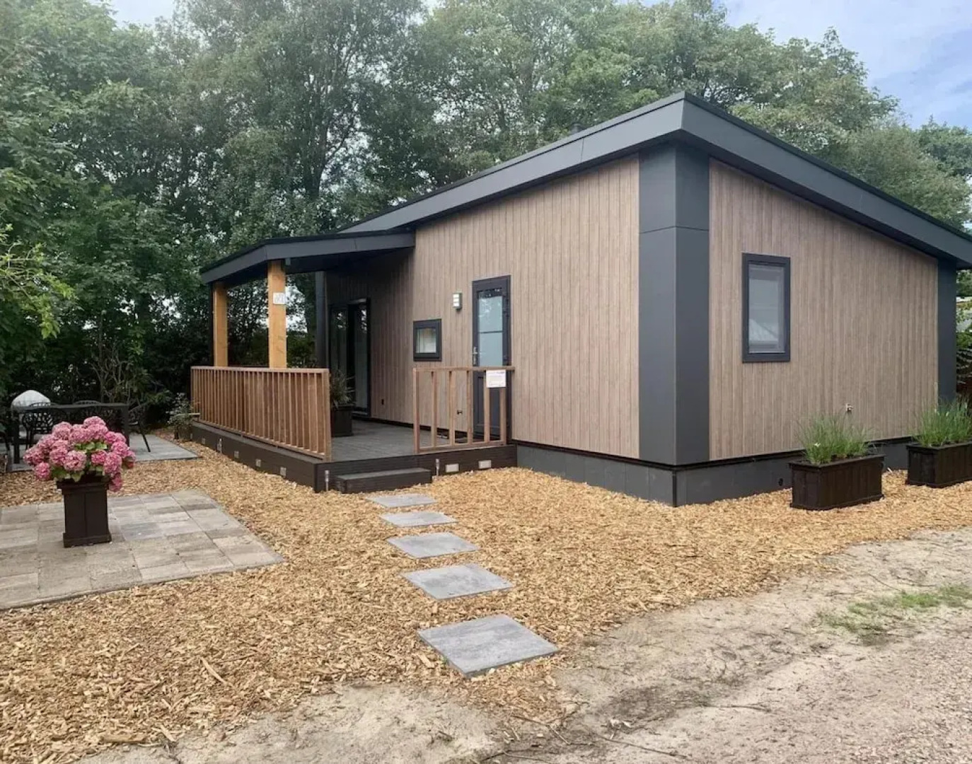 Modern Chalet With Terrace, Veranda