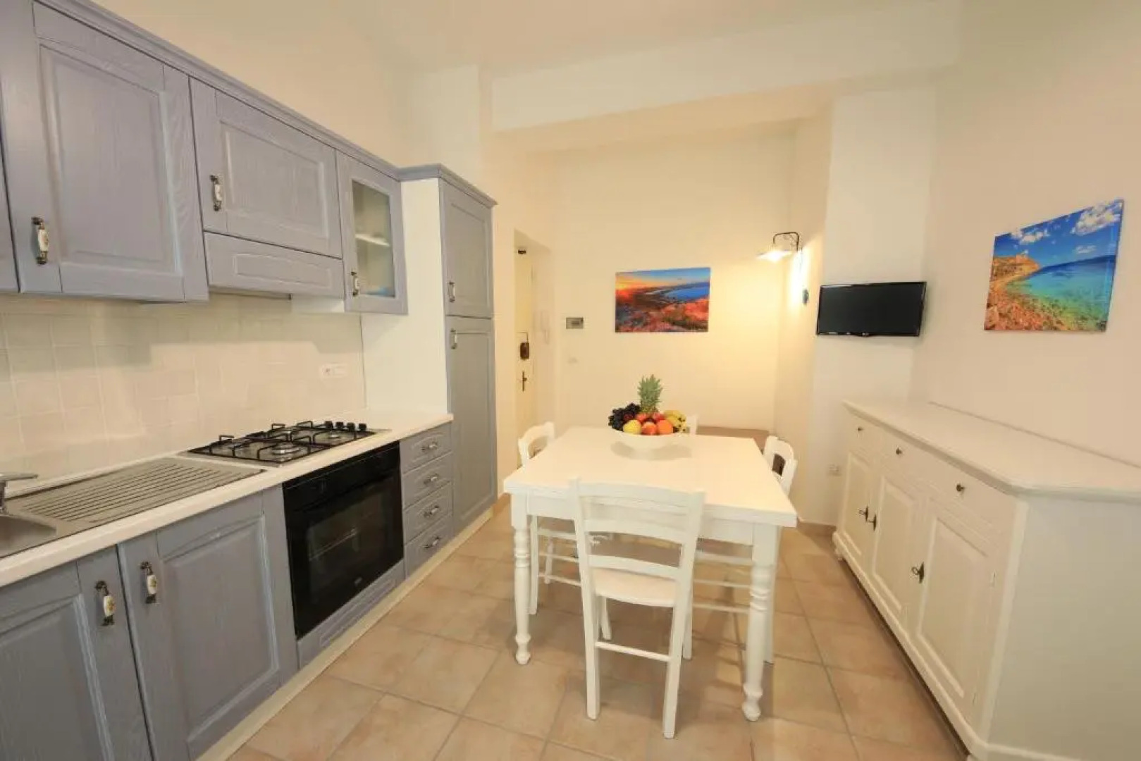 ### Appartamenti sulla SPIAGGIA al POETTO ###