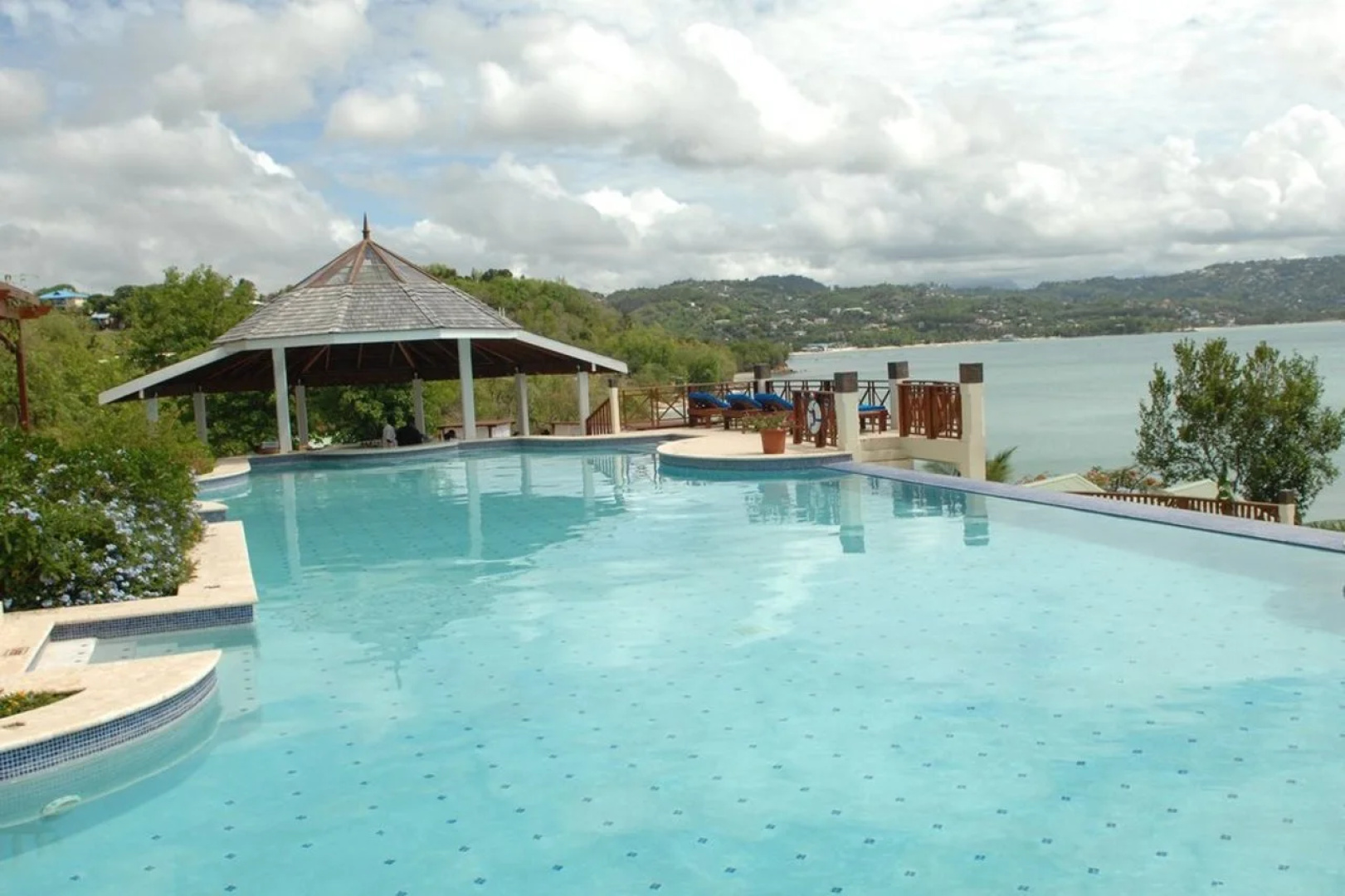 Calabash Cove Resort & Spa