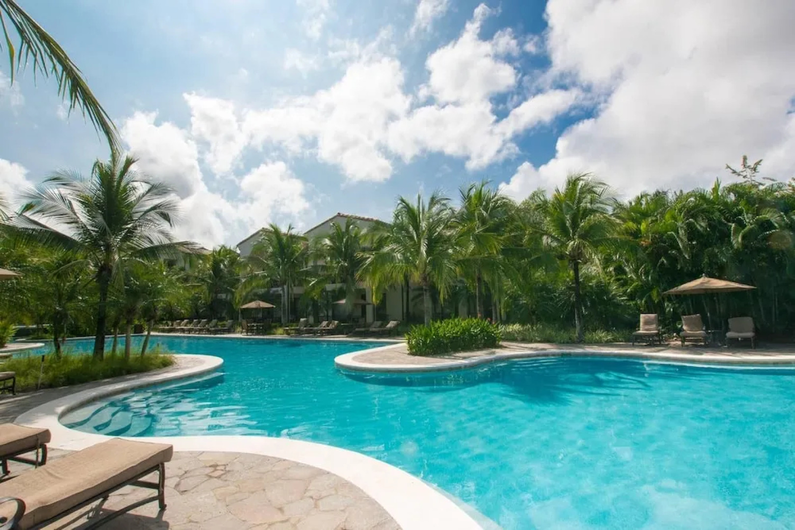 Classy artsy ocean-view unit near pool at Pacifico in Coco sleeps 6