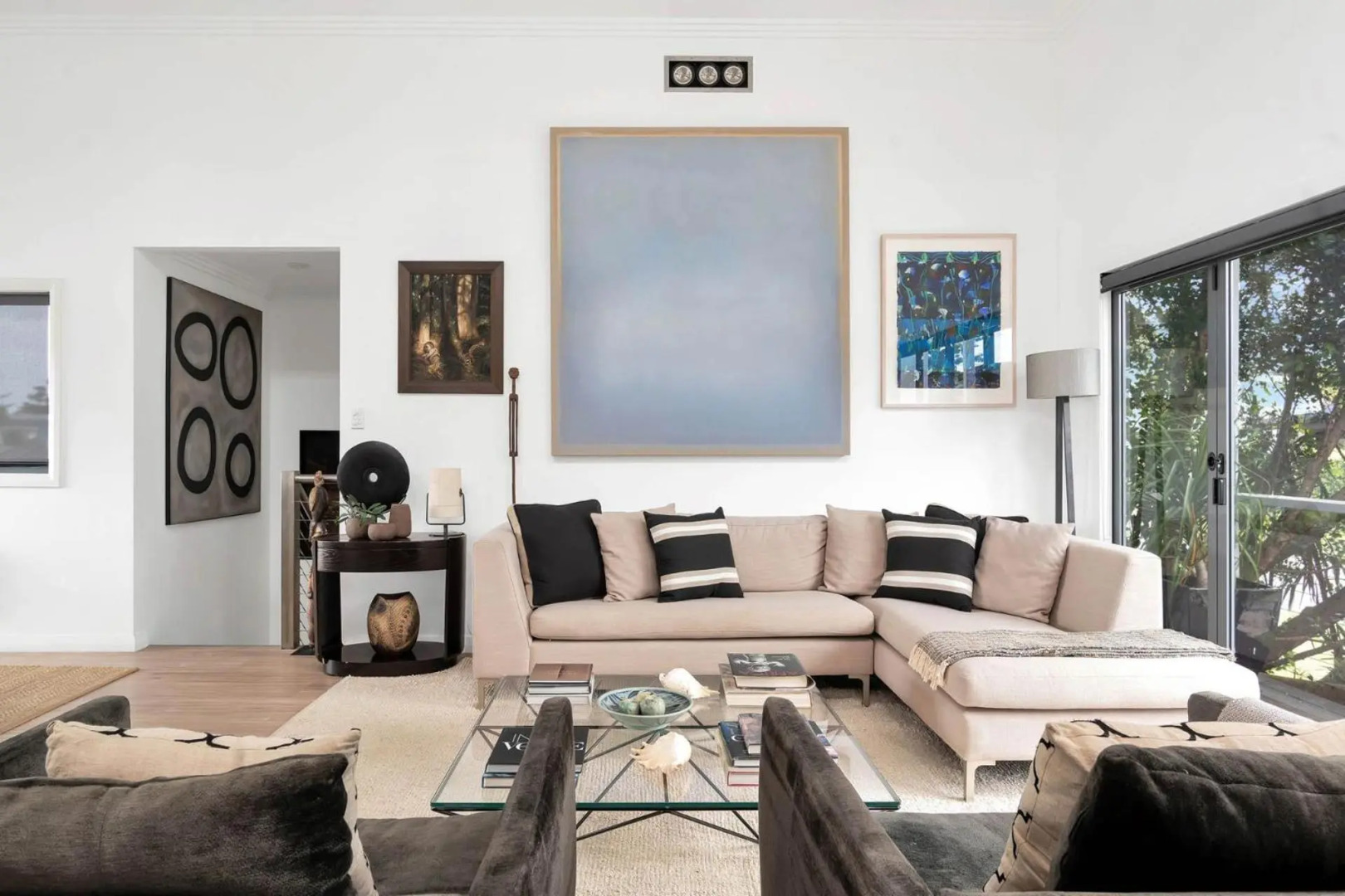 ARALUEN HOUSE Werri Beach 4pm Check Out Sundays