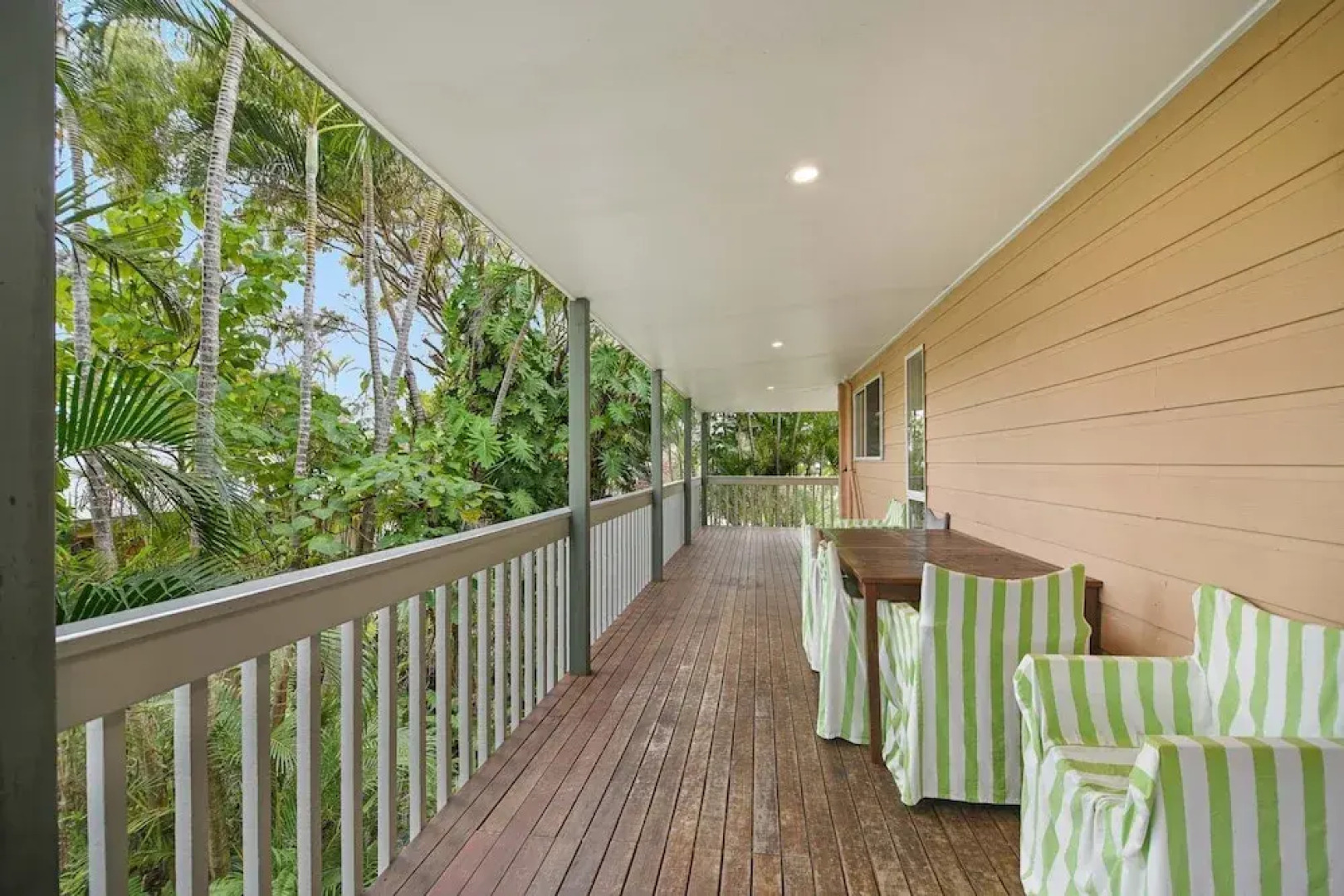 Beach Affair - 10 Callitris Crescent