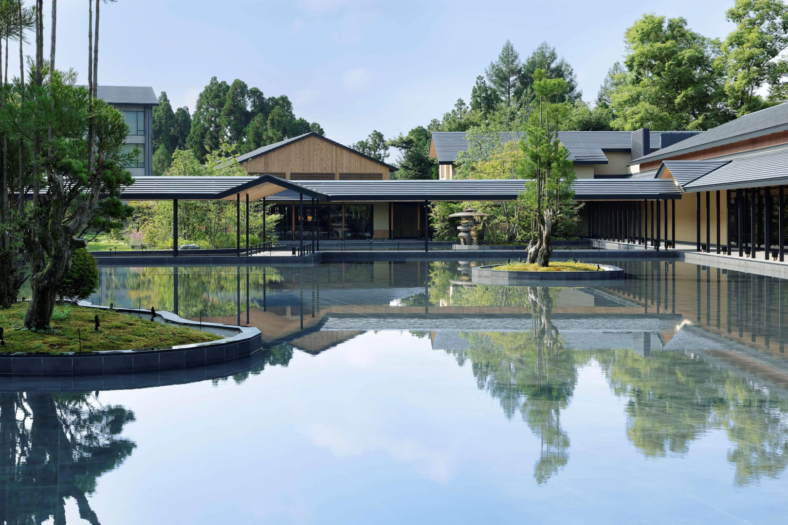 ROKU KYOTO, LXR Hotels & Resorts