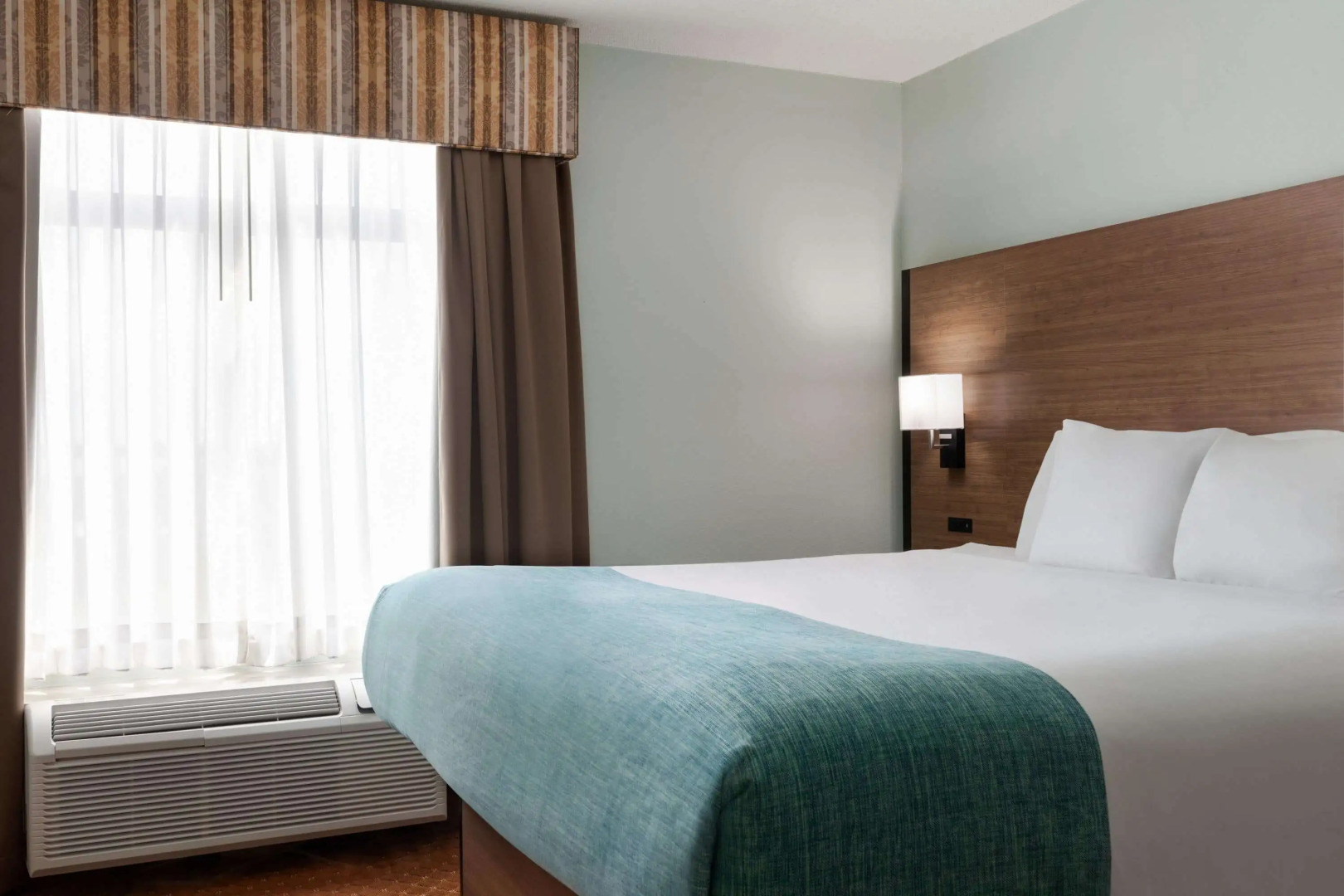 Wingate by Wyndham Louisville East