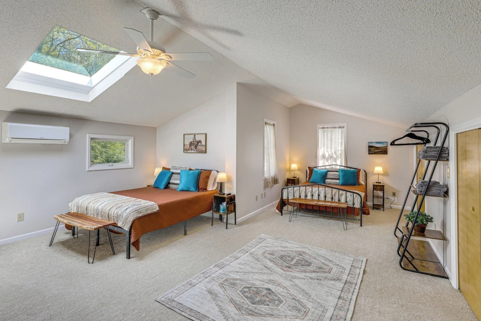 Lake & Pool Access: Spacious Home in Newland