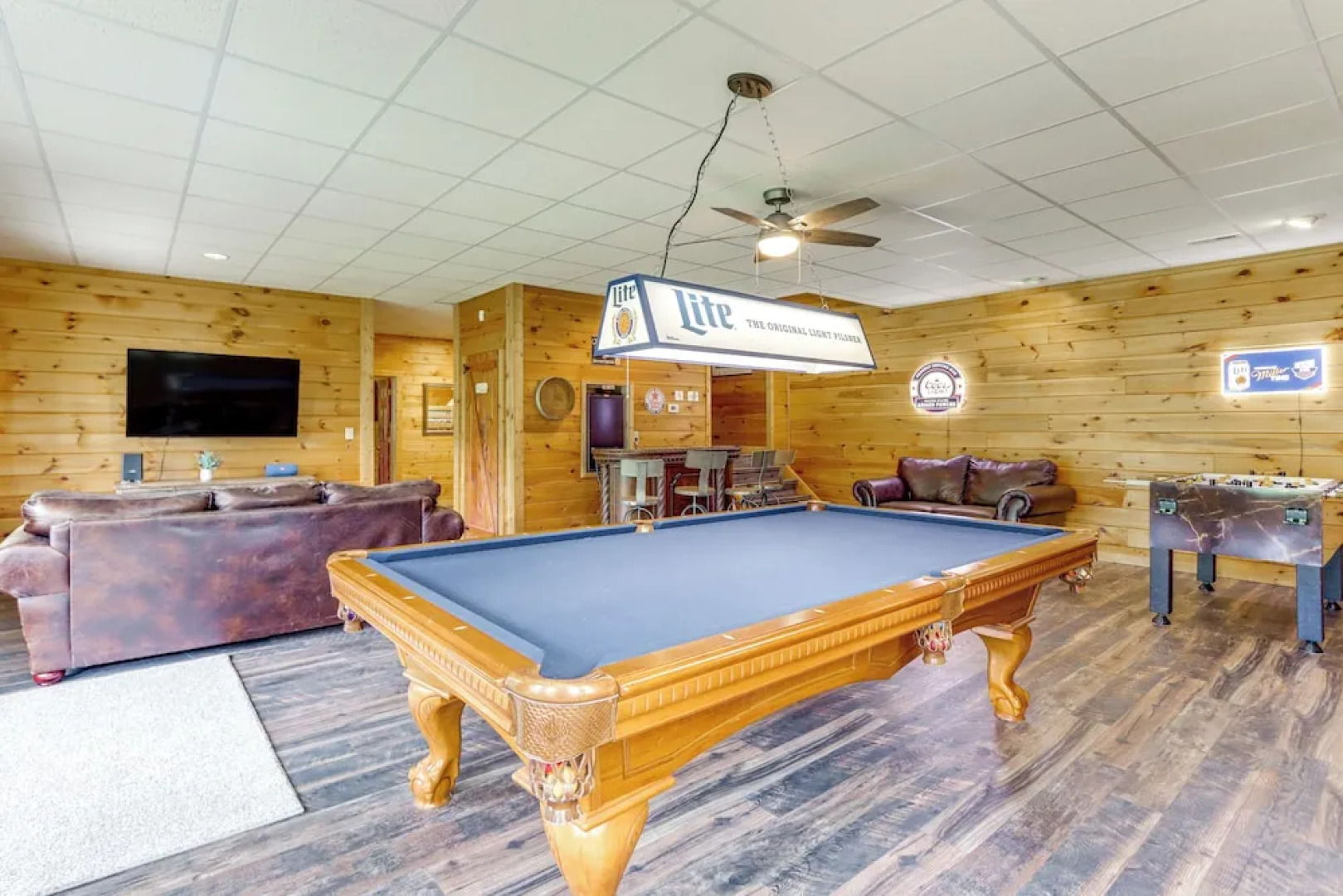 Riffle Run Cabin: River Access, Hot Tub, Game Room