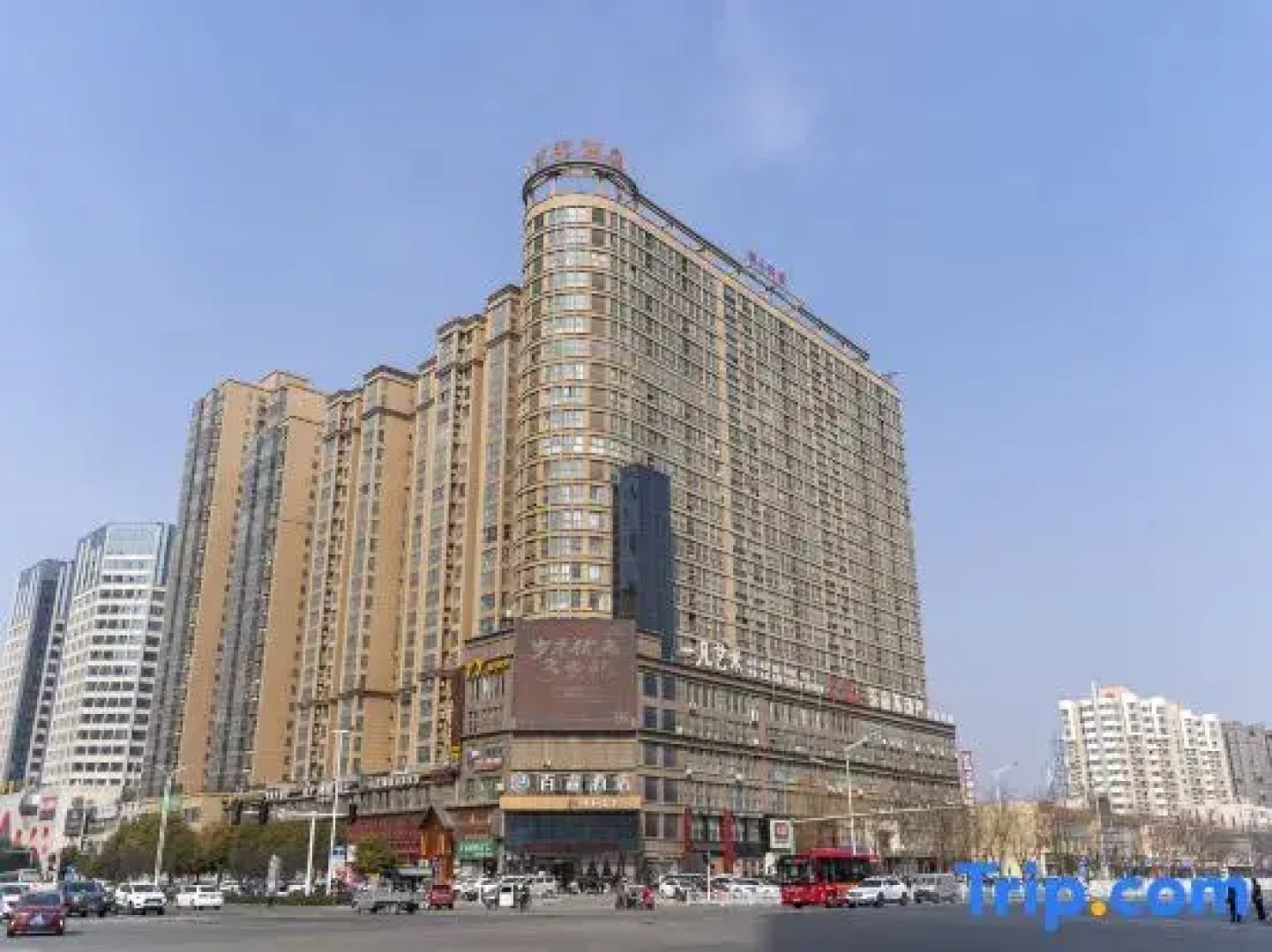 Zhumadian Baixuan Hotel (Zhumadian West High-speed Railway Station)