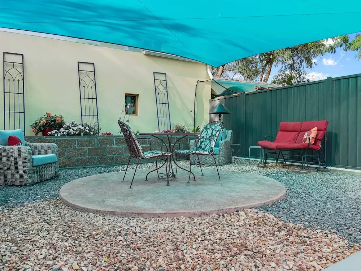 Quiet Garden Sanctuary 1 Bedroom Home