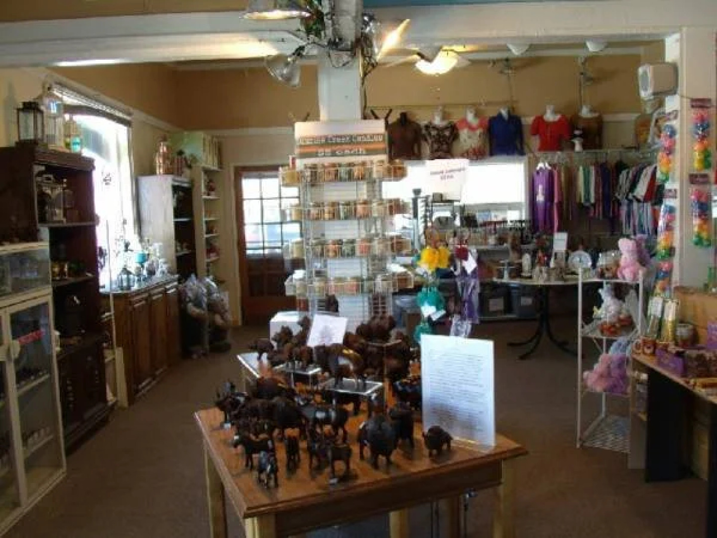 Rainbow Inn & Cottages