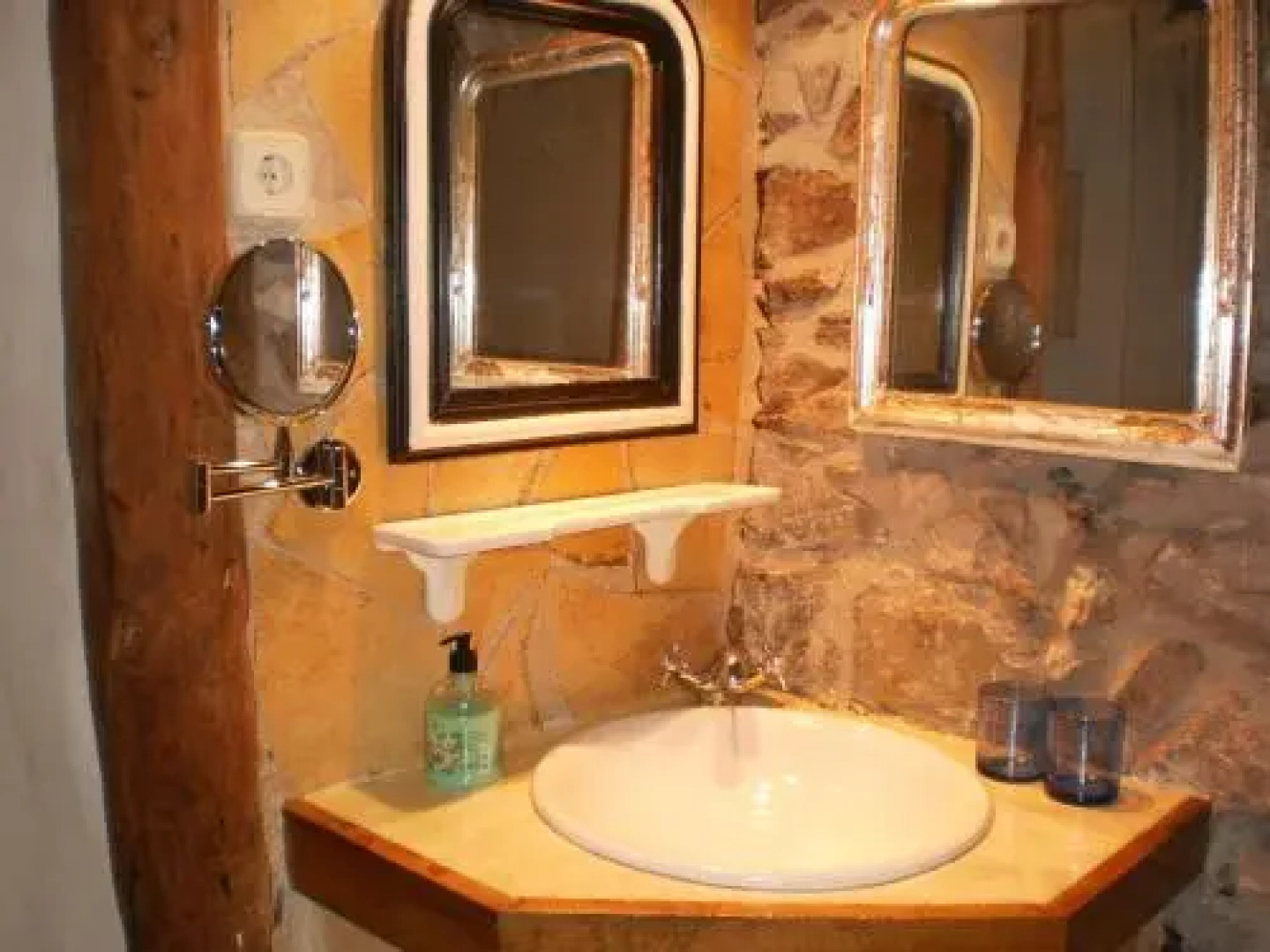 Larraenea Bed and Breakfast