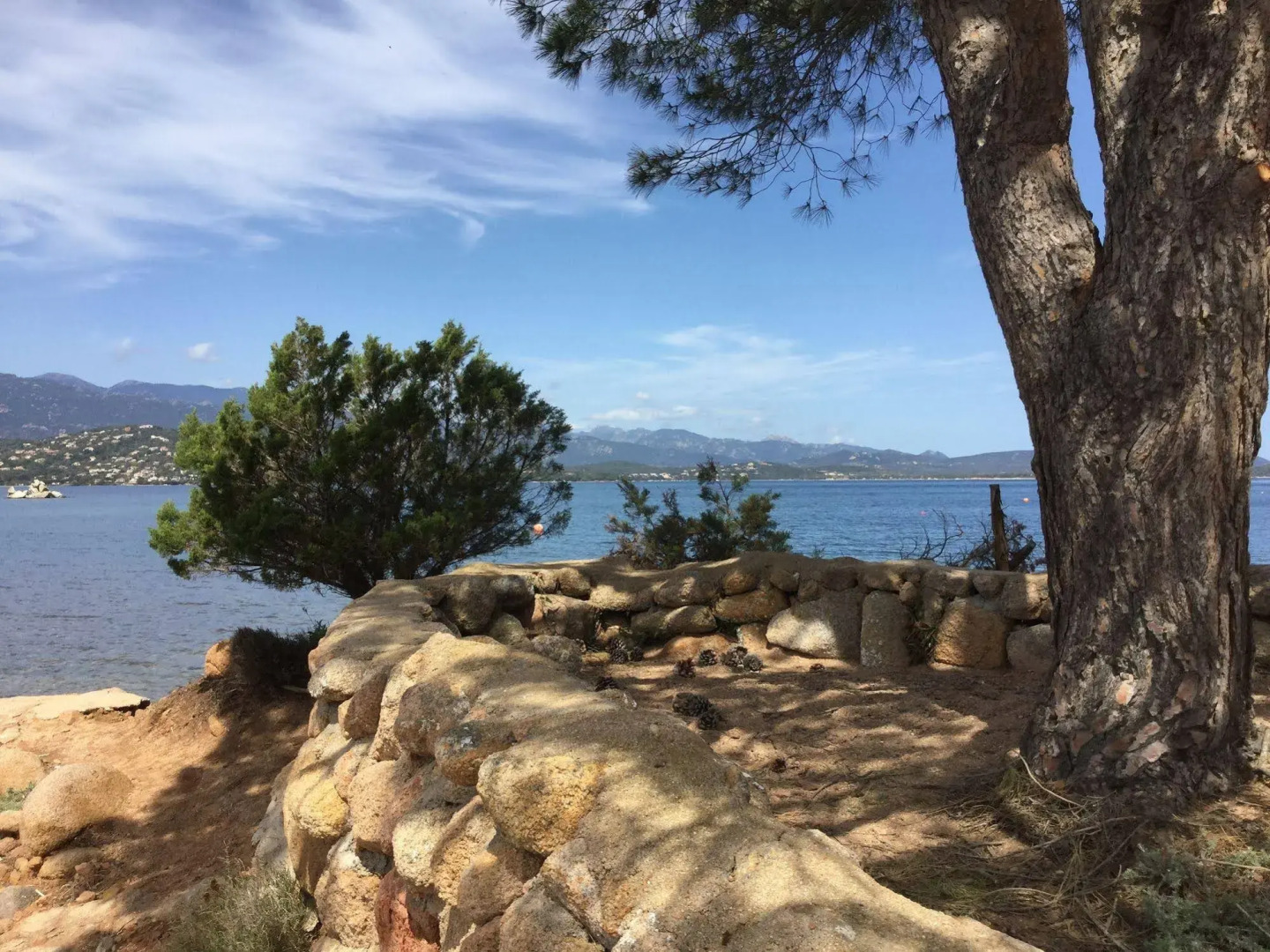 Isulella Hotel & restaurant