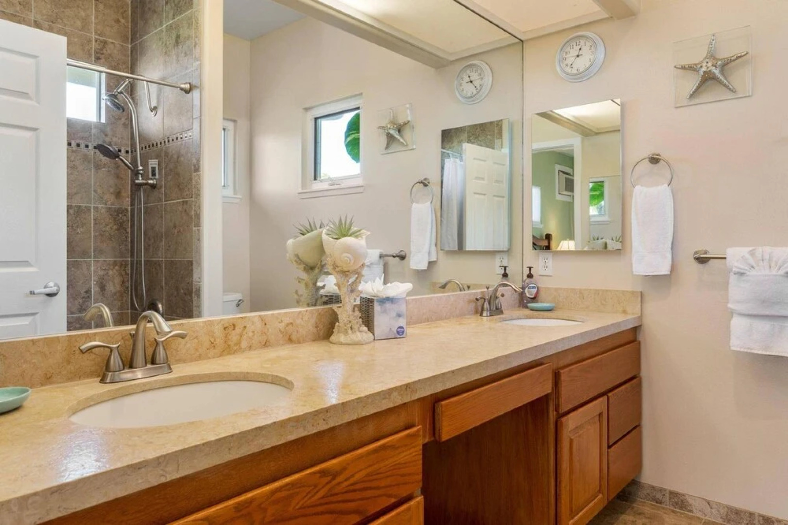 Big Island Awamoa Hale by Coldwell Banker Island Vacations