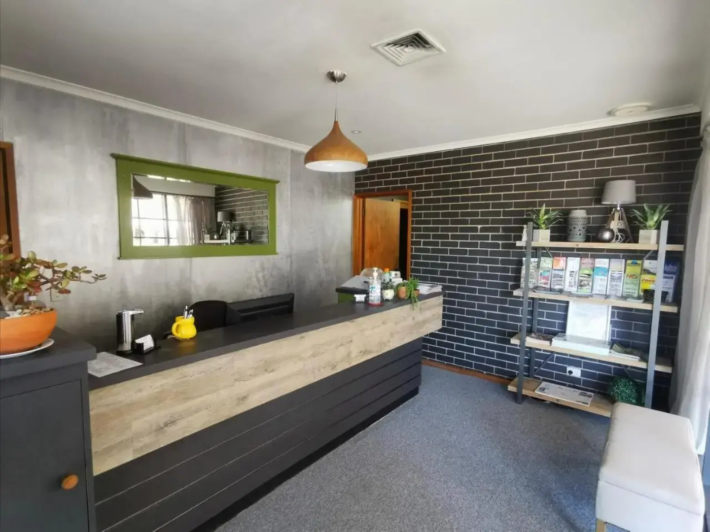 Comfort Inn Town House