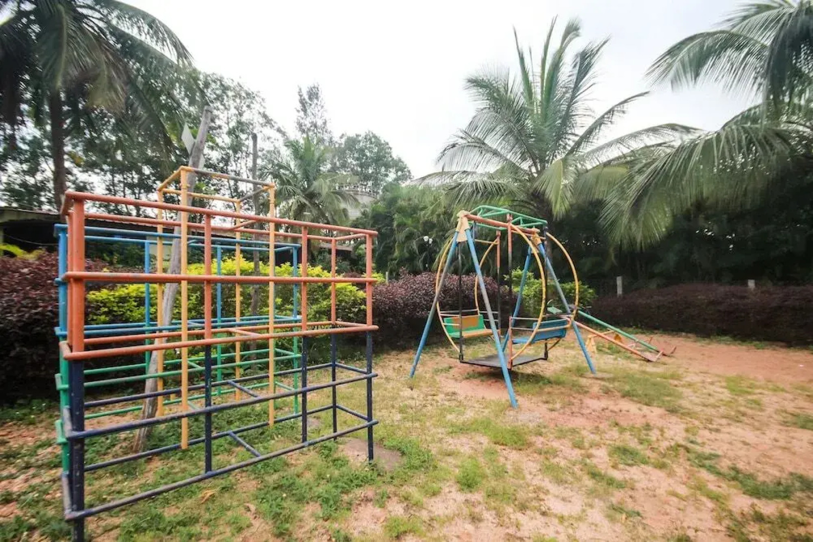 Rashi Farms by OYO Rooms