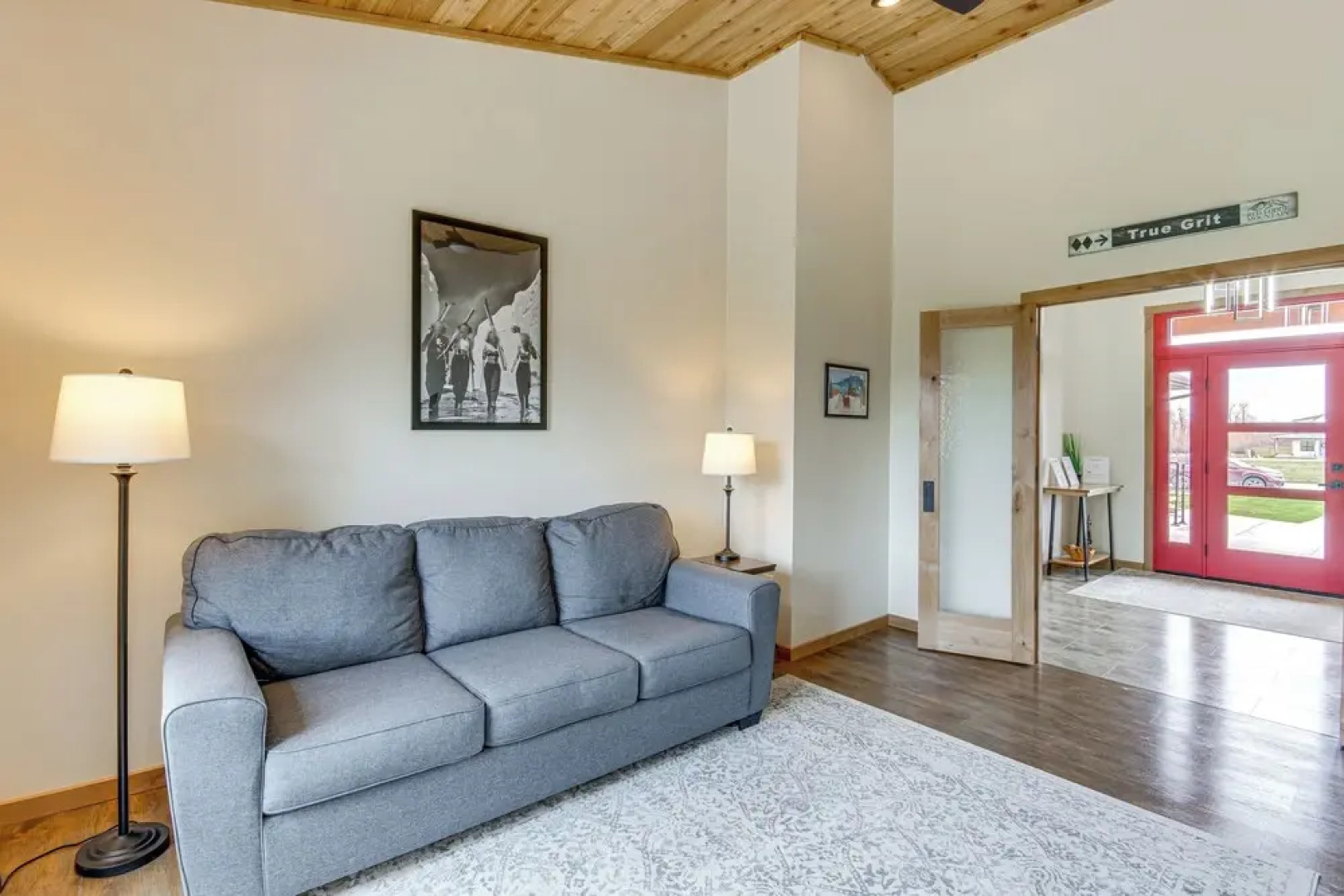 Red Lodge Home w/ Outdoor Kitchen & Fire Table!