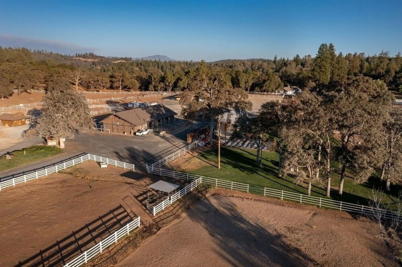 The Treetops - Beautiful Mountain Views Abound When You Stay at The Treetops by Yosemite Region Resorts