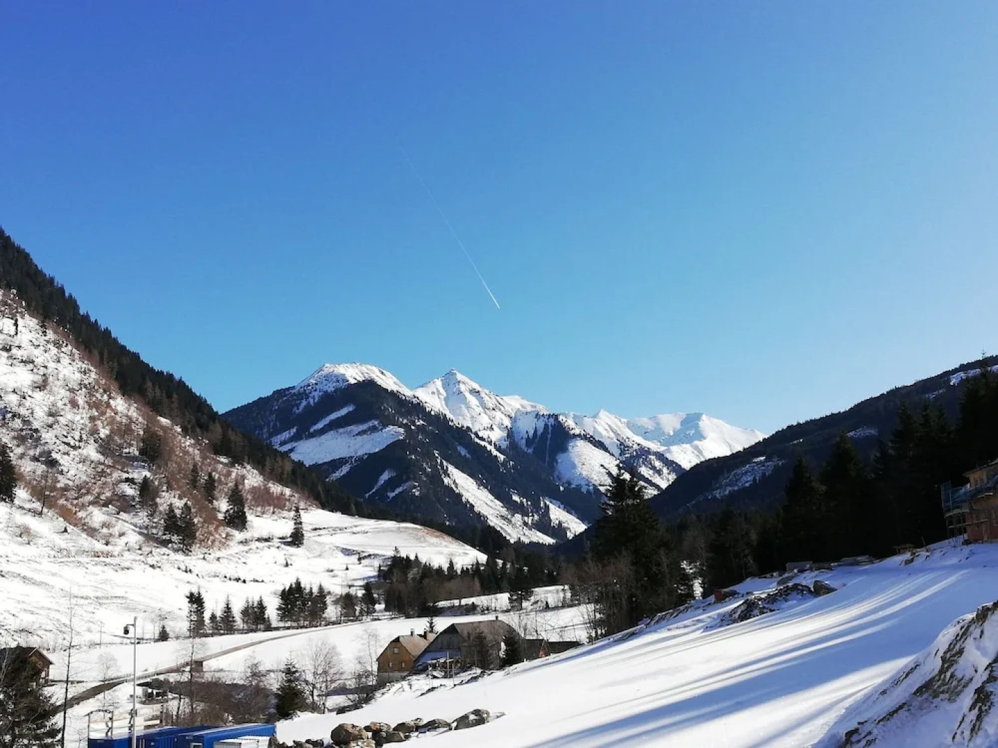 Detached Chalet w Combi Sauna, Near Ski Lift, Haus Liene