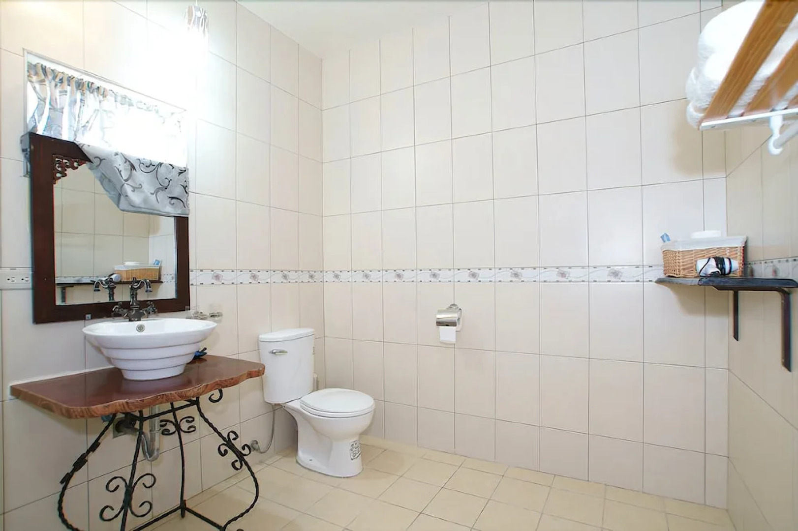 Hou Niao Fei Xing B&B