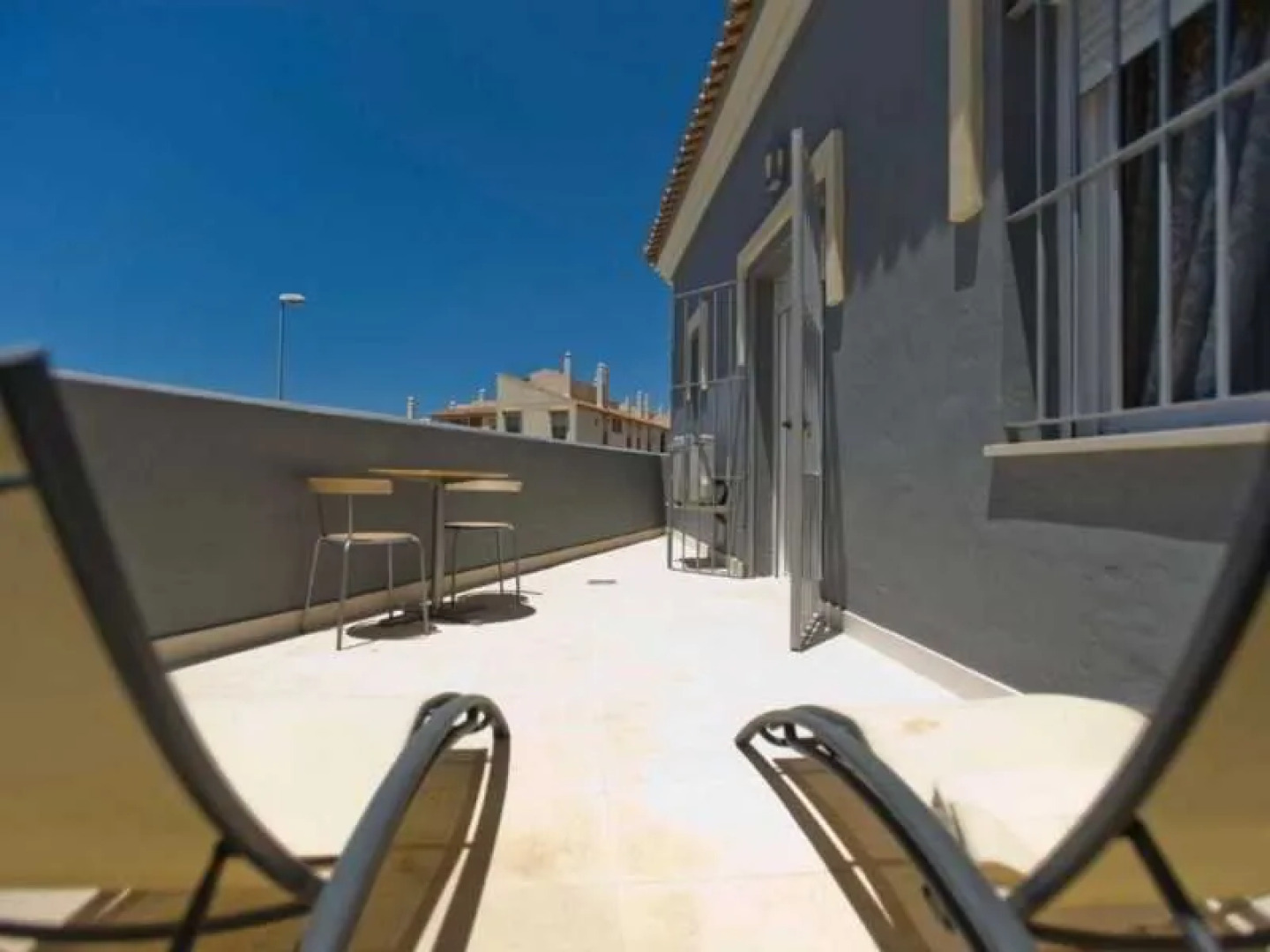 Hospederia Almundo by Alexandra Realty