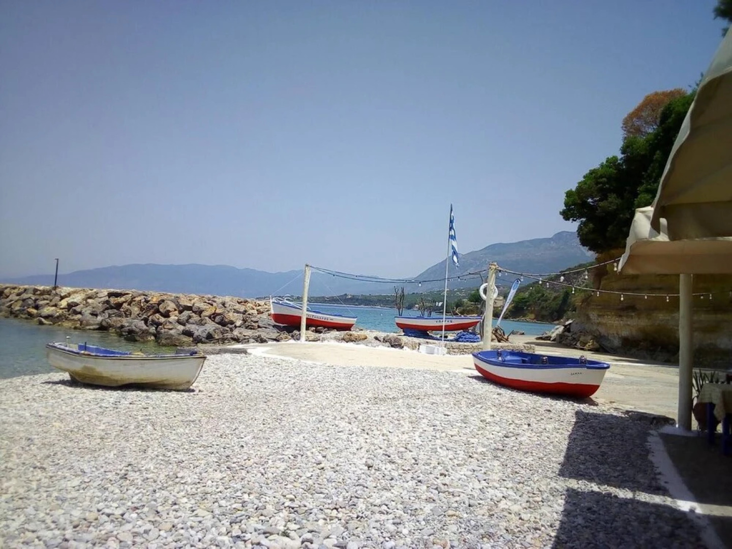 Inviting Tiny Treehouse East of Kalamata Near bay