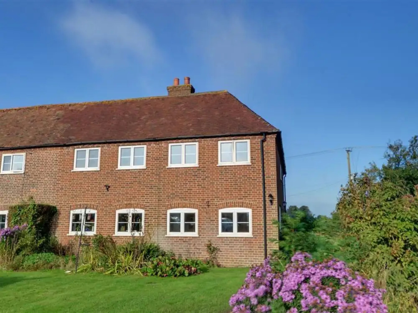 Serene Holiday Home in Hawkinge With Garden