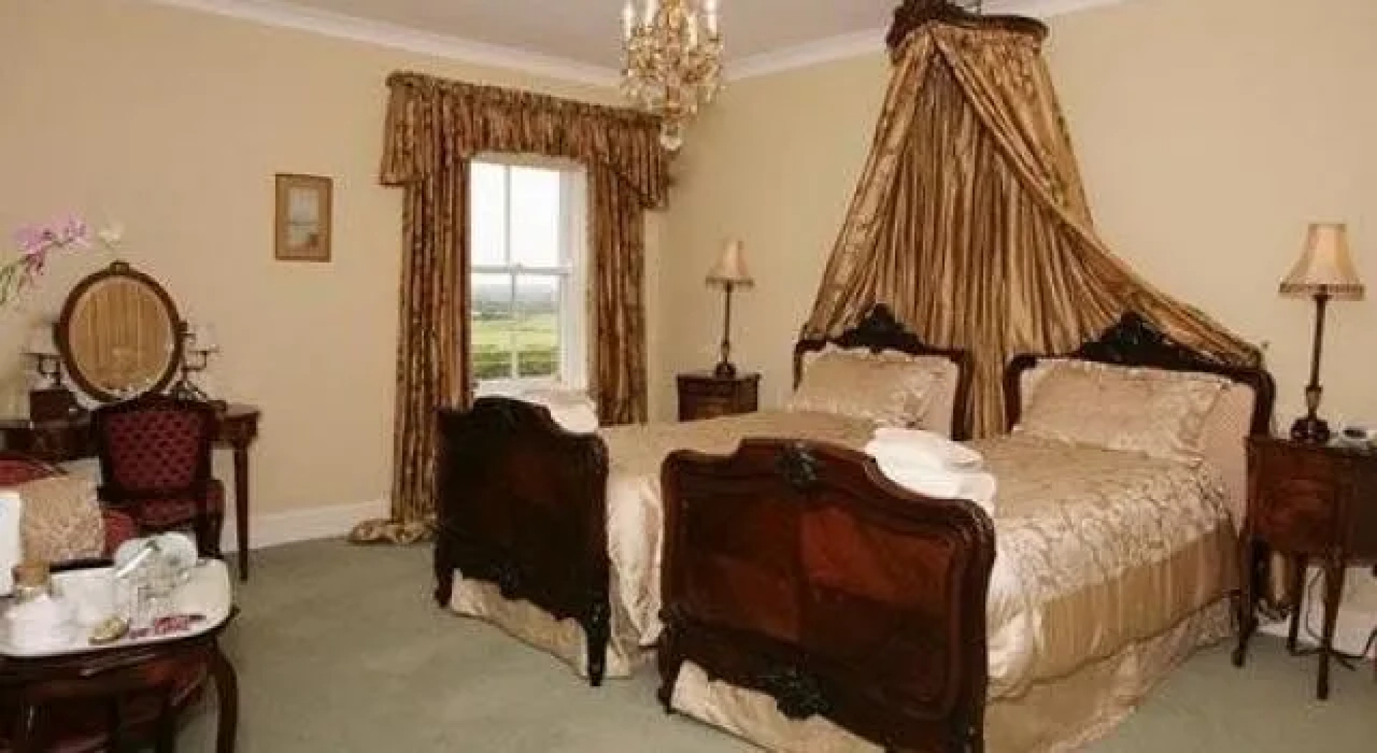 West Longridge Manor B&B