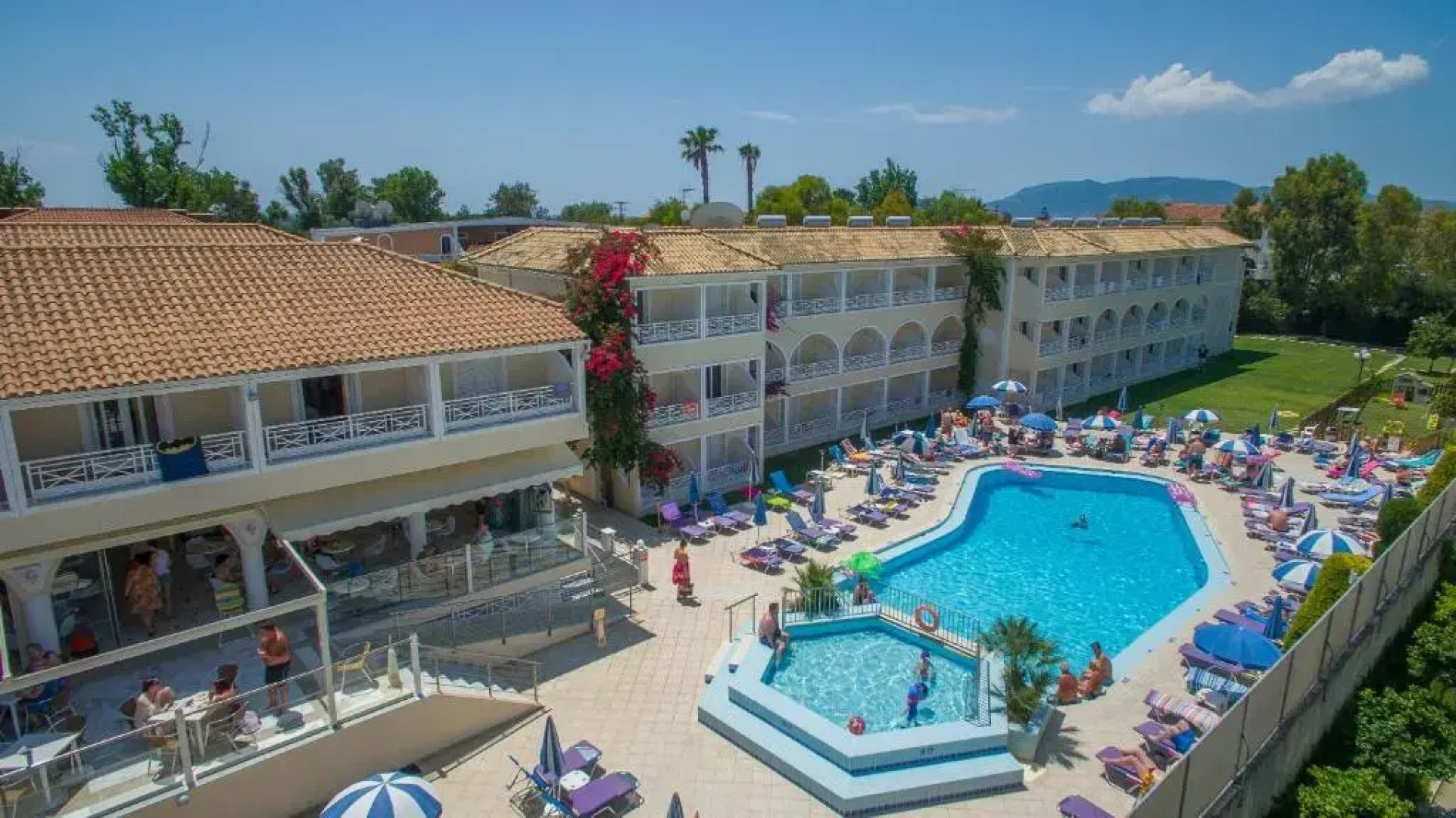 Roseland Hotel
