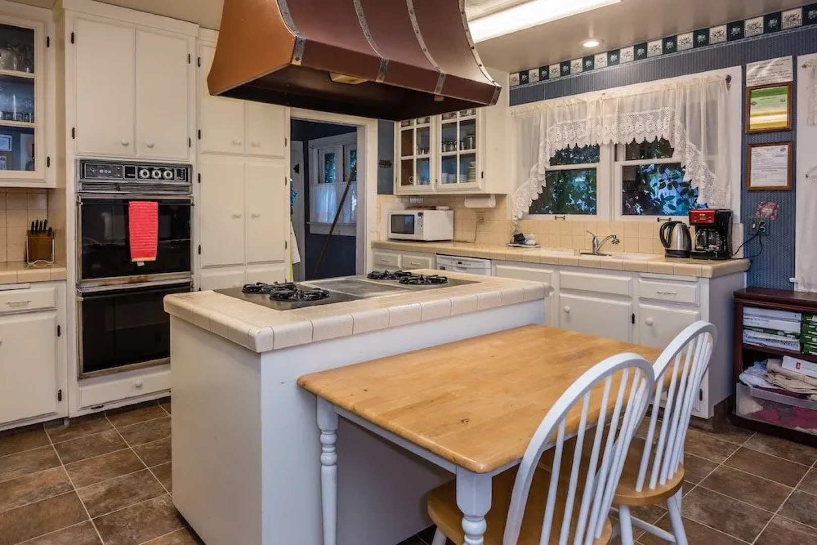 Kaleidoscope Inn & Gardens