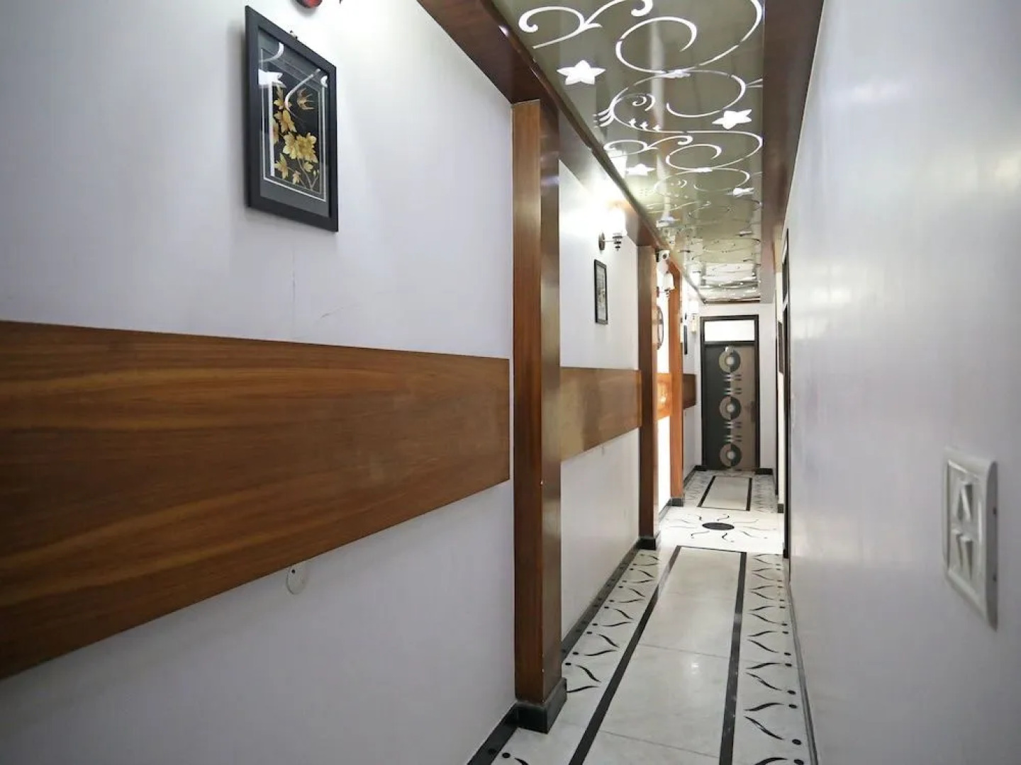 OYO 2629 Hotel Royal Odyssey