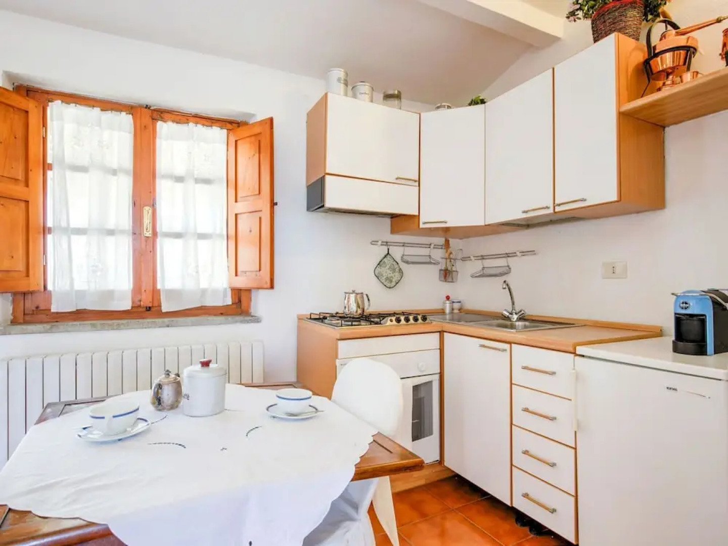 Spacious Mansion in Tuscany with Swimming Pool