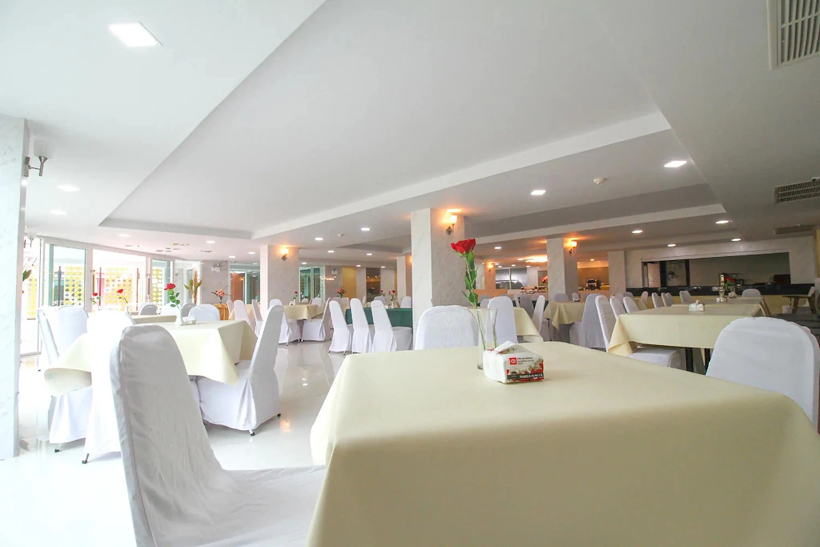 Convenient Grand Hotel