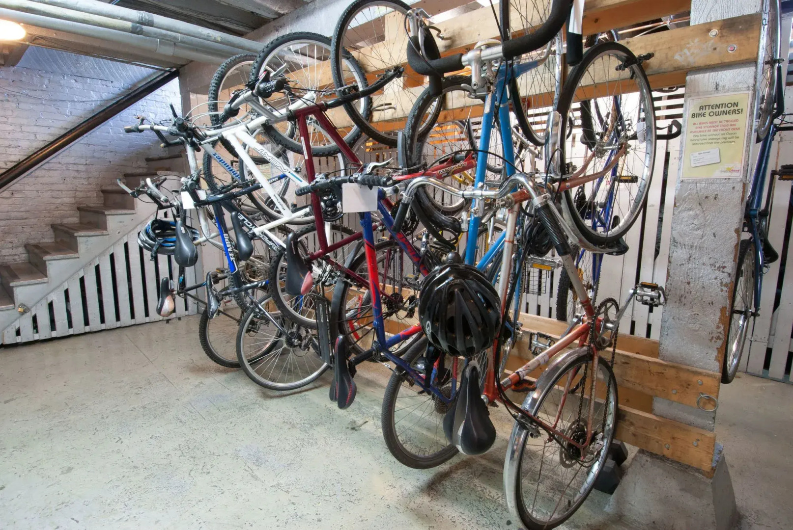 Ocean Island Inn Backpackers Suites - Hostel