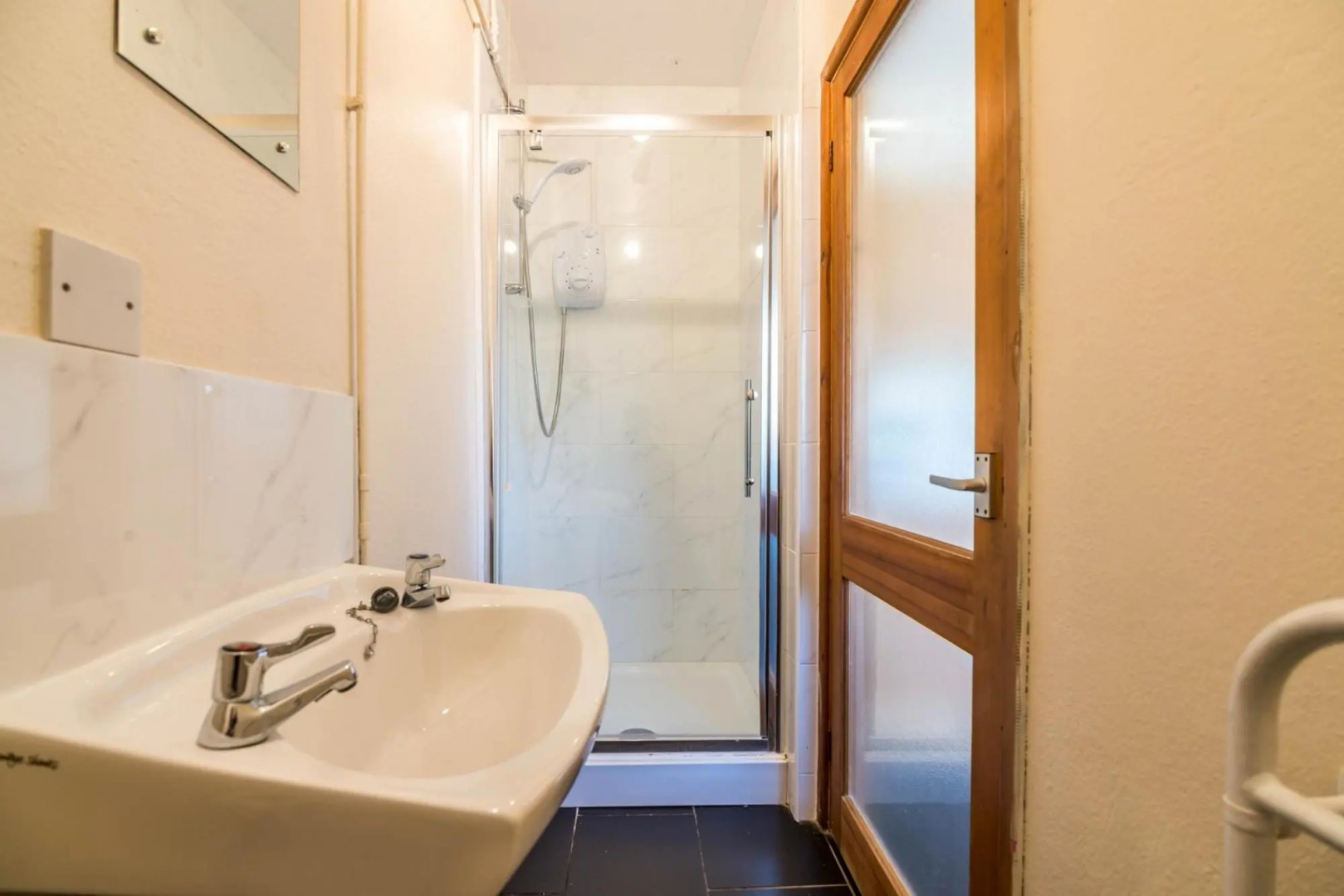 Primrose - 1 Bedroom Cottage - Llanteg