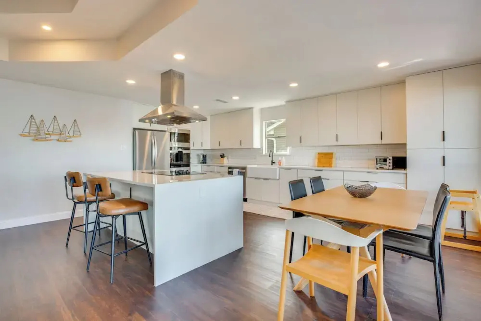 Dock & Fire Pit: Lakefront Gun Barrel City Getaway