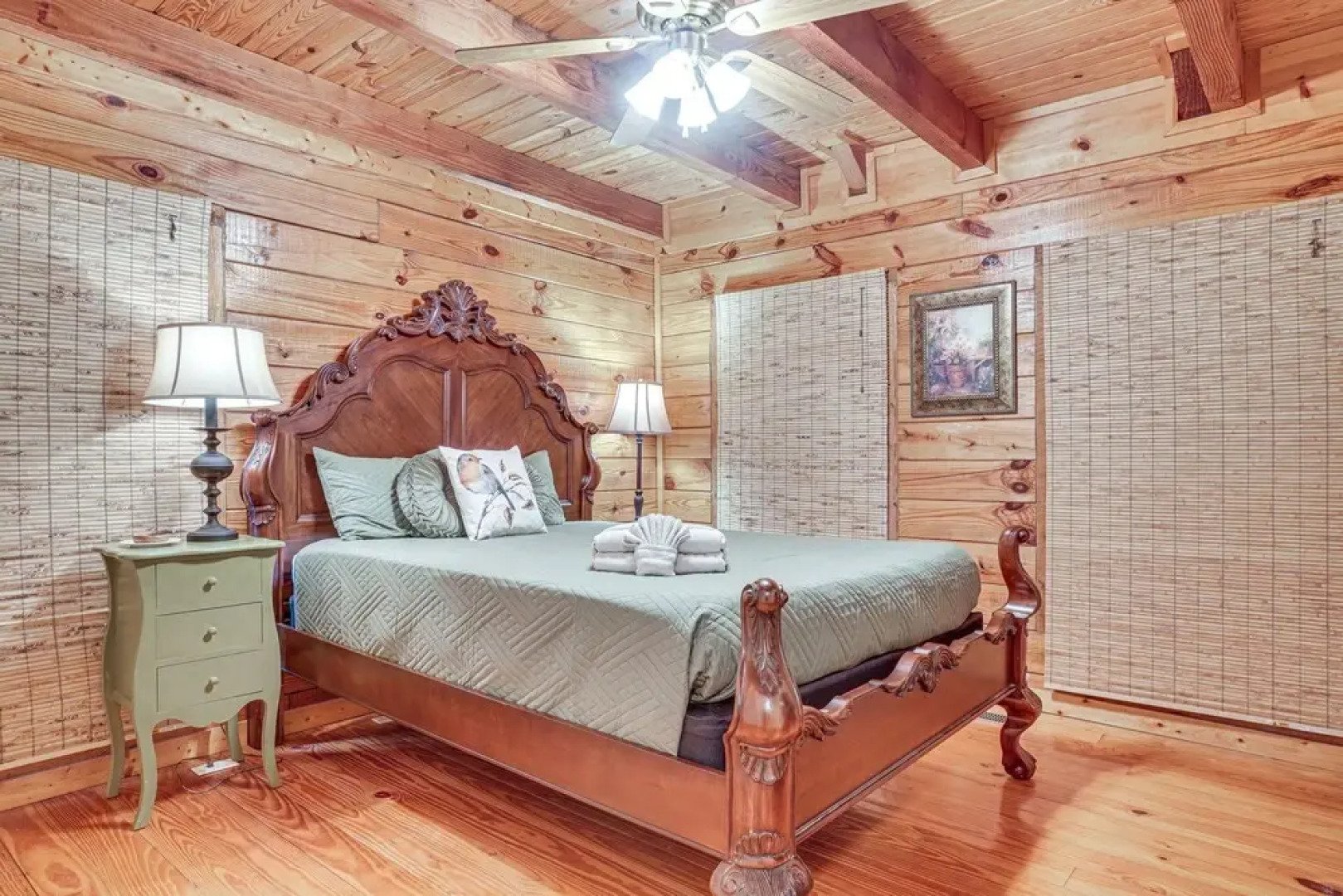 Spacious Log Cabin in Helen w/ Deck & Pool Access!