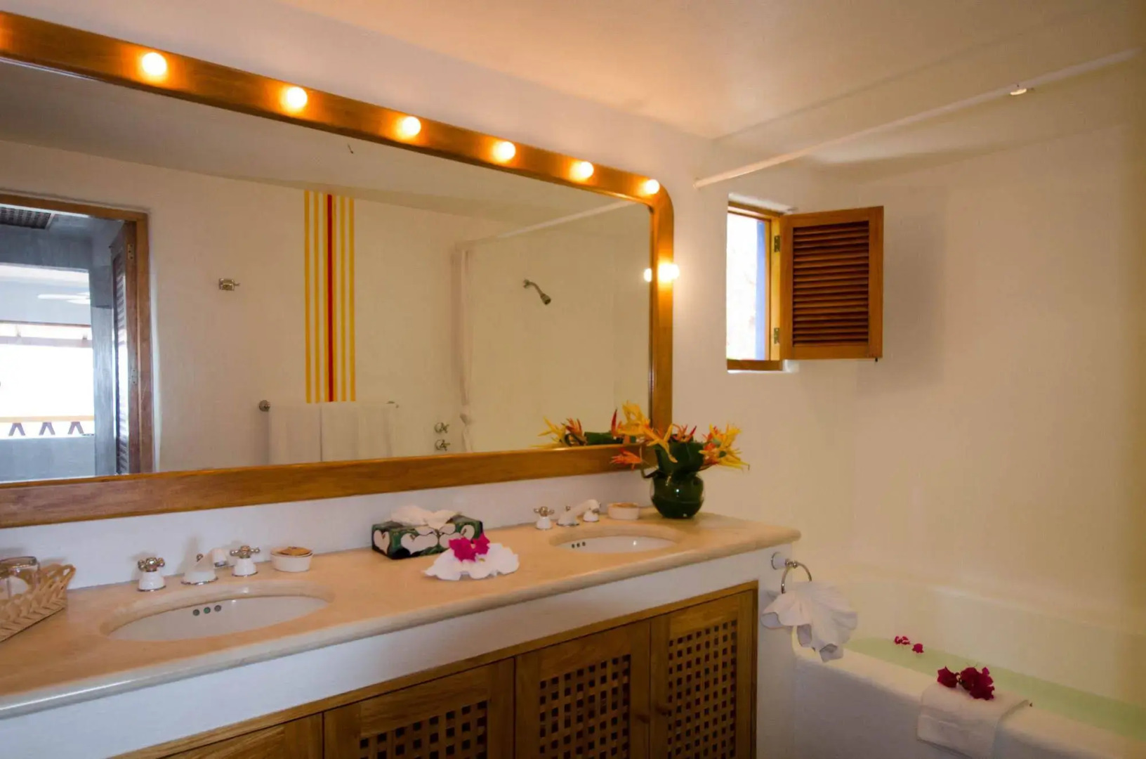 Playa Rosa Bungalows