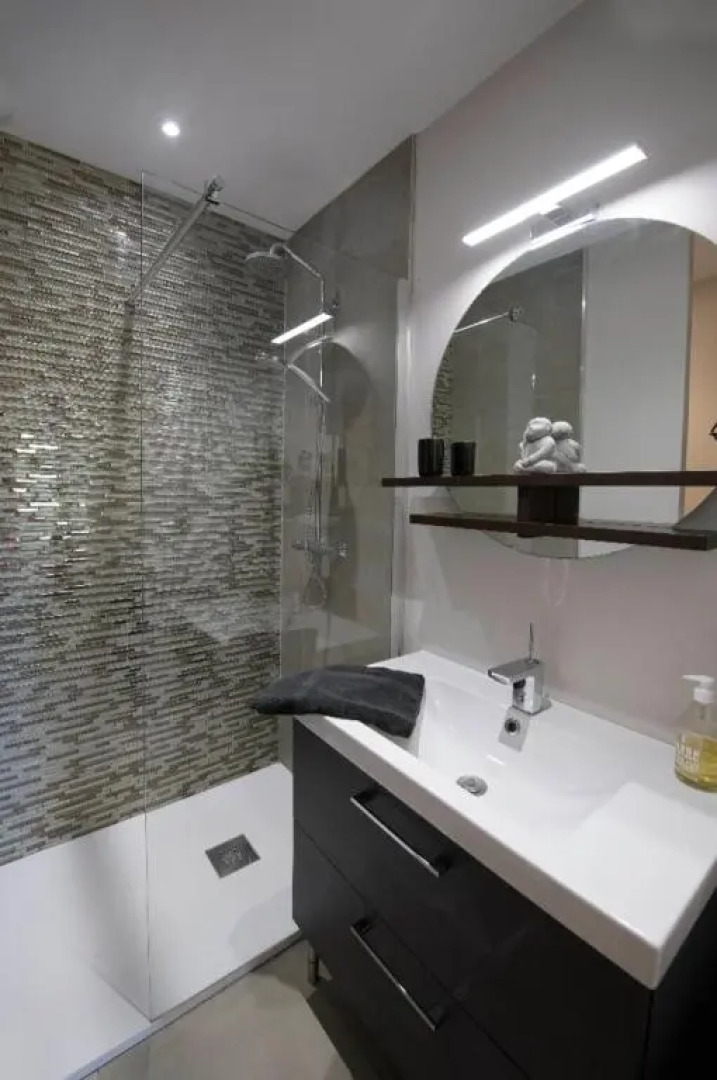 SAKURA Chambre jacuzzi charme romantique terrasse privée 300m plage et restaurants La Croix Valmer - Golfe Saint Tropez