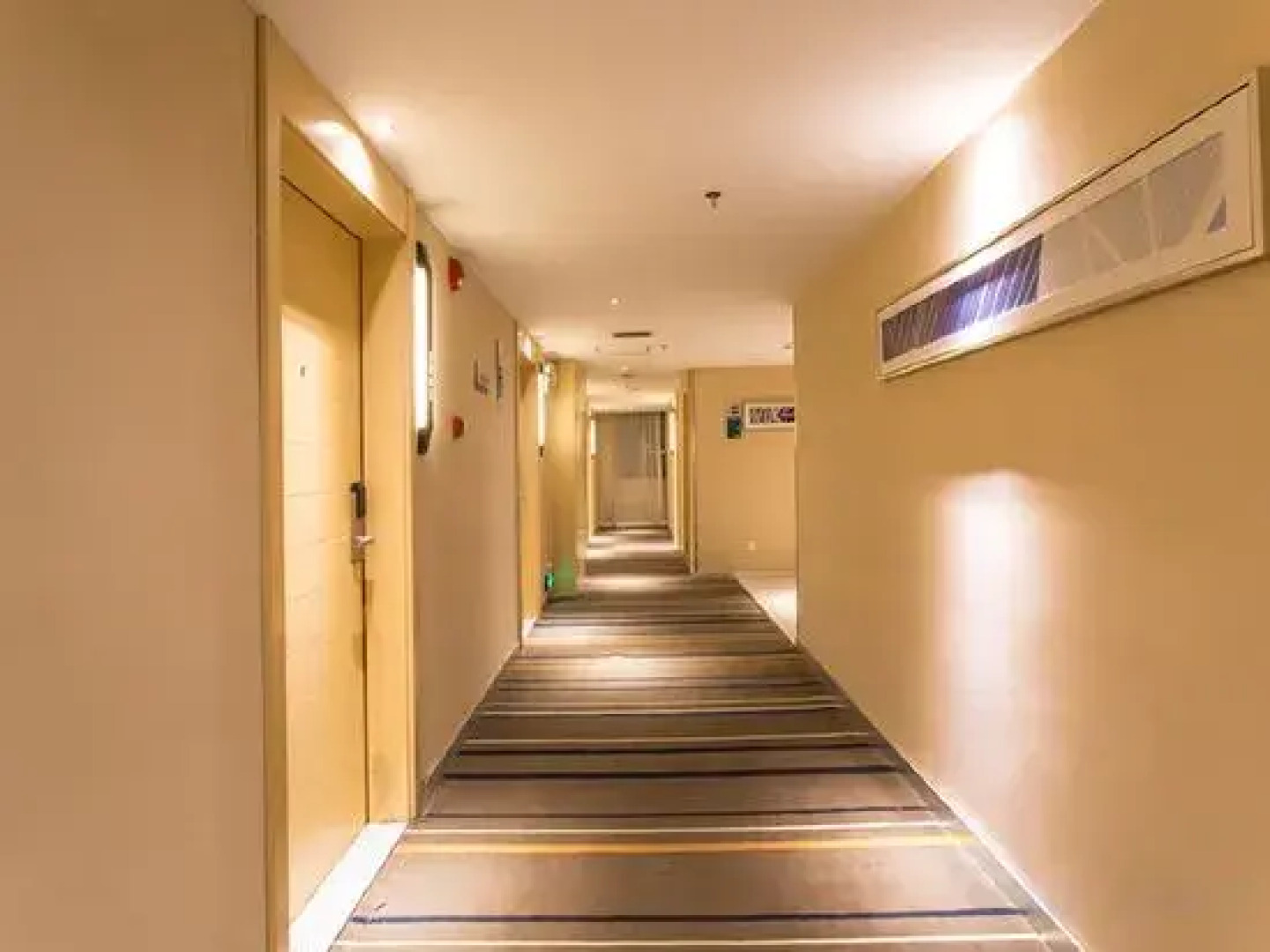 City Comfort Inn Hotel (Qinzhou Pubei People's Hospital Bus Station)