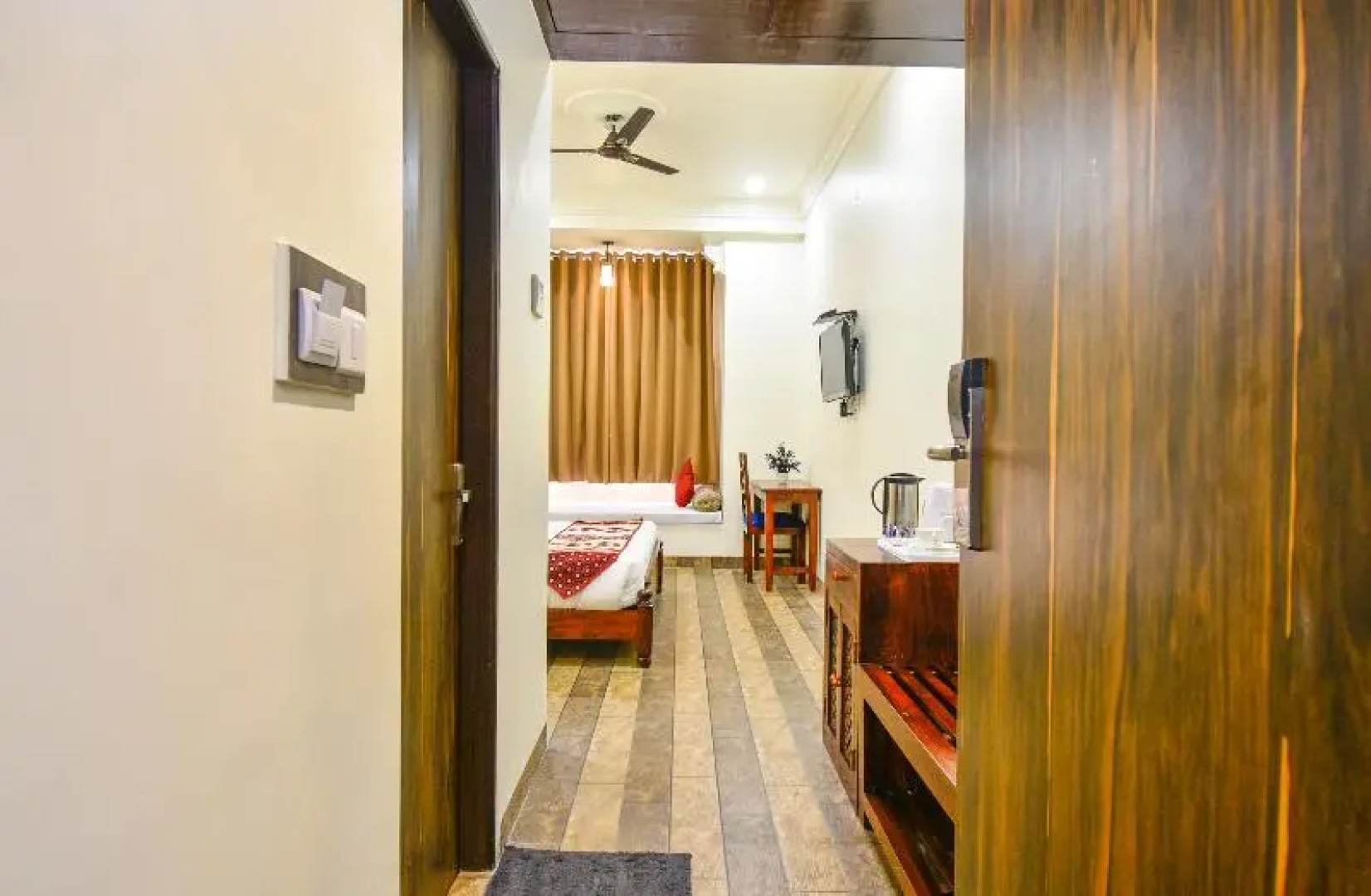 Hotel Laxmi Niwas