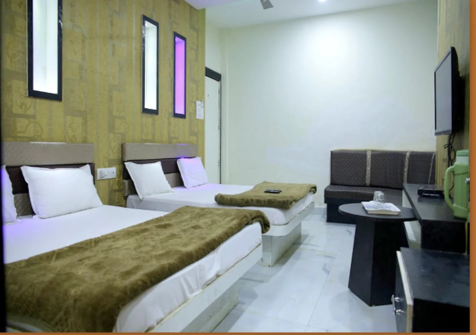 OYO 13191 Hotel Atlas Palace