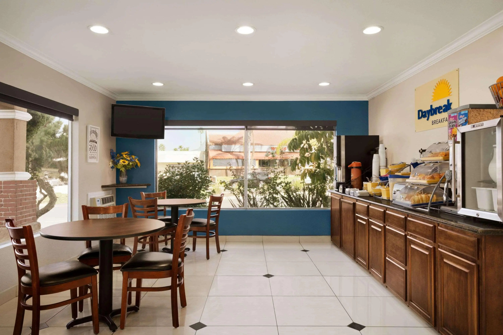 Days Inn and Suites San Diego SDSU