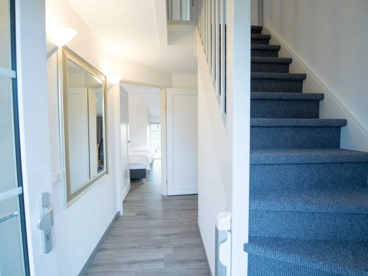 Cozy Group Stay w/ Fireplace