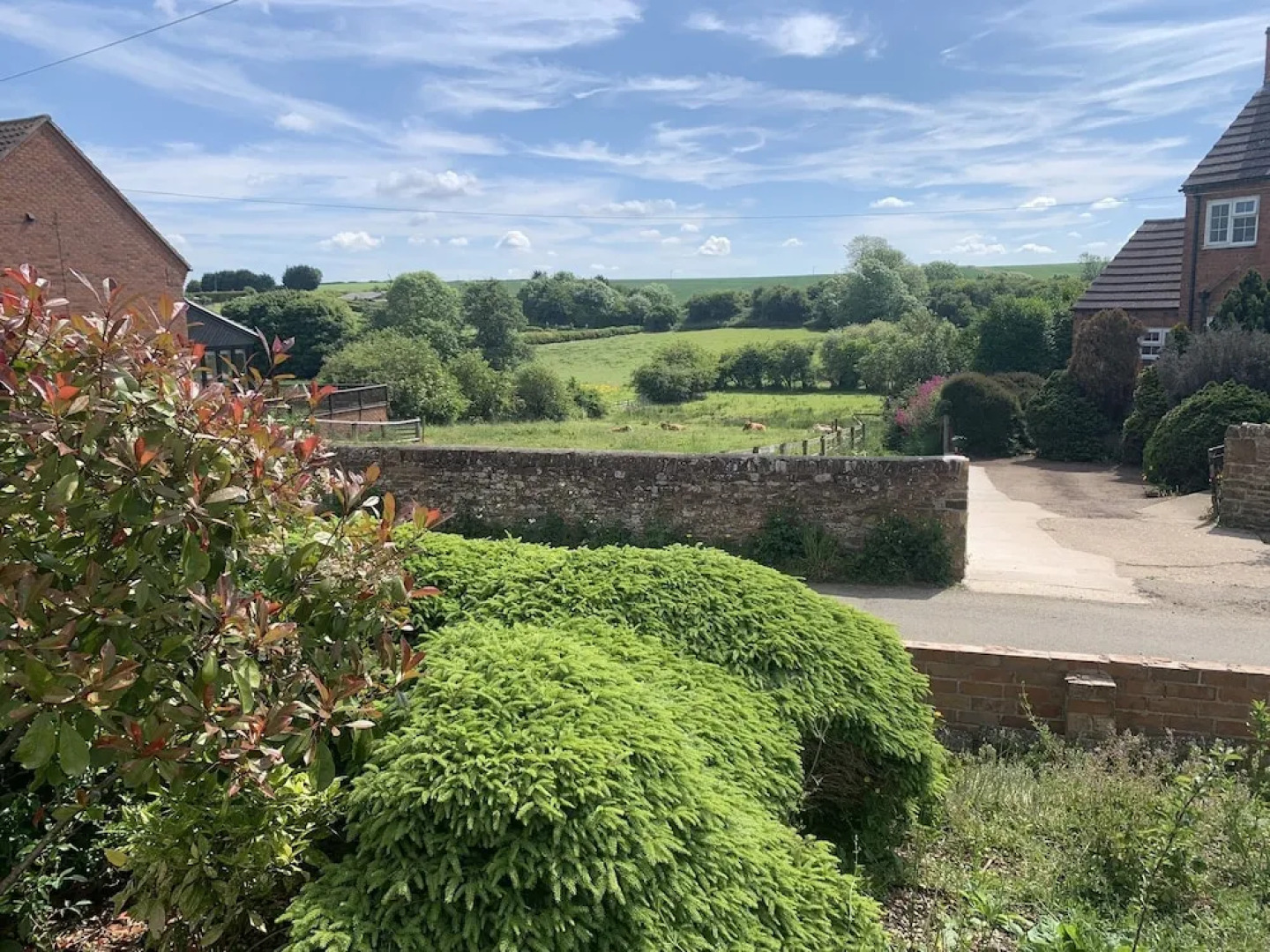 Vale View - Sleeps 6 - Pets Ok - Garden - Parking