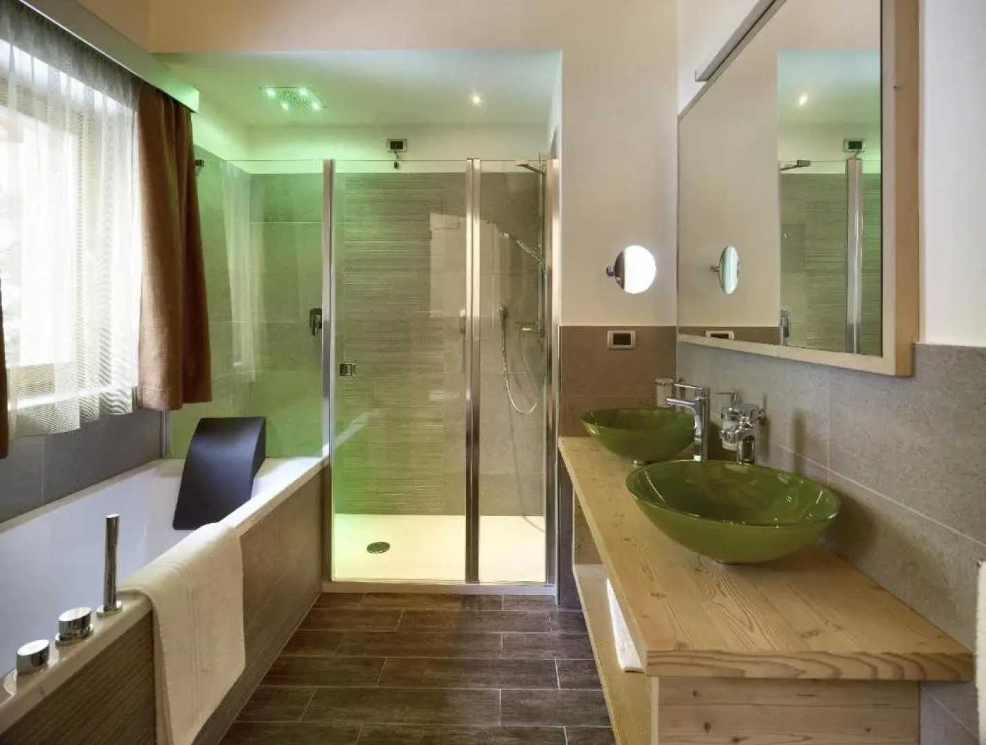 Color Home Suite Apartments