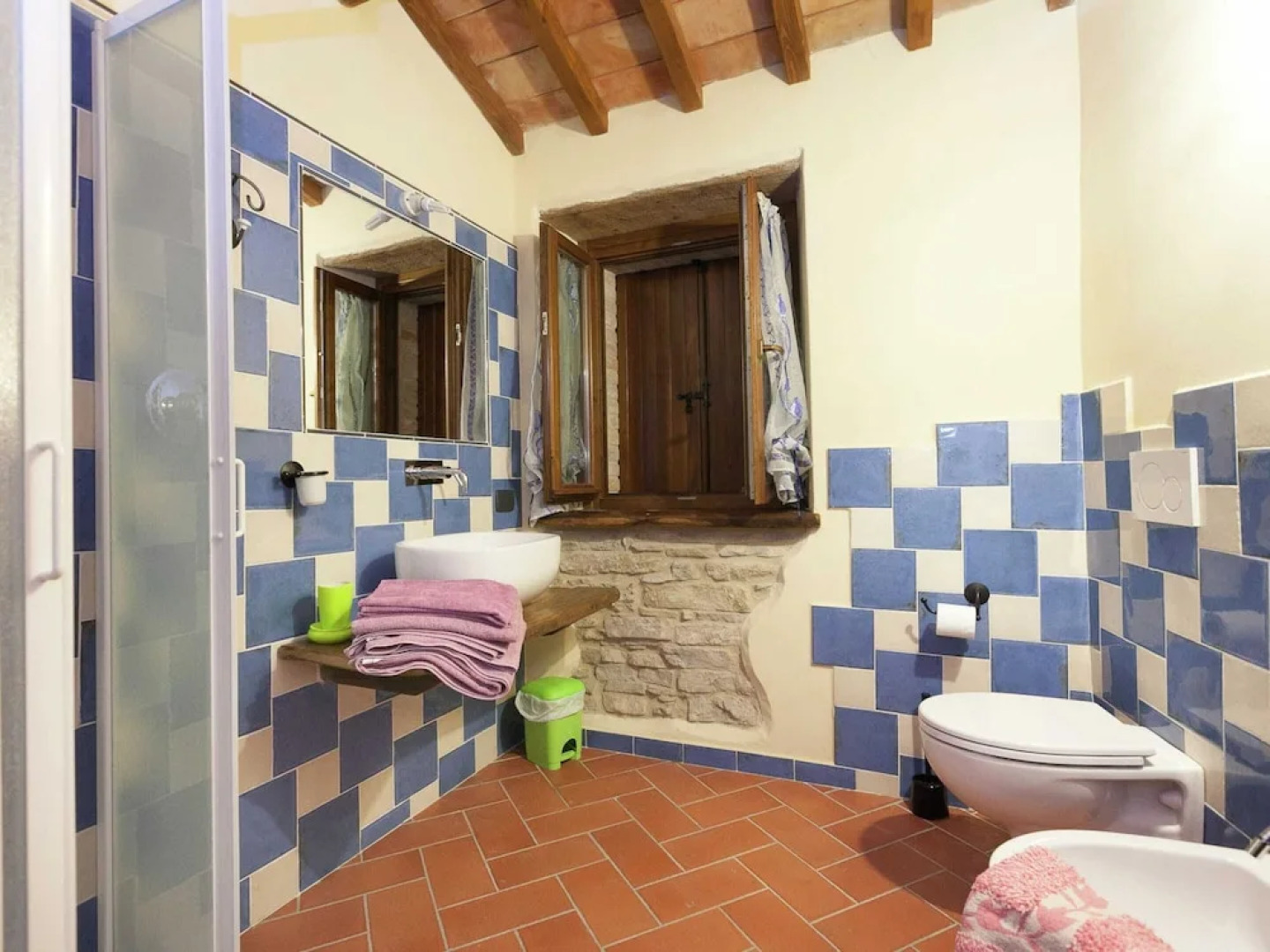 Farmhouse in Marche With Pool and Views