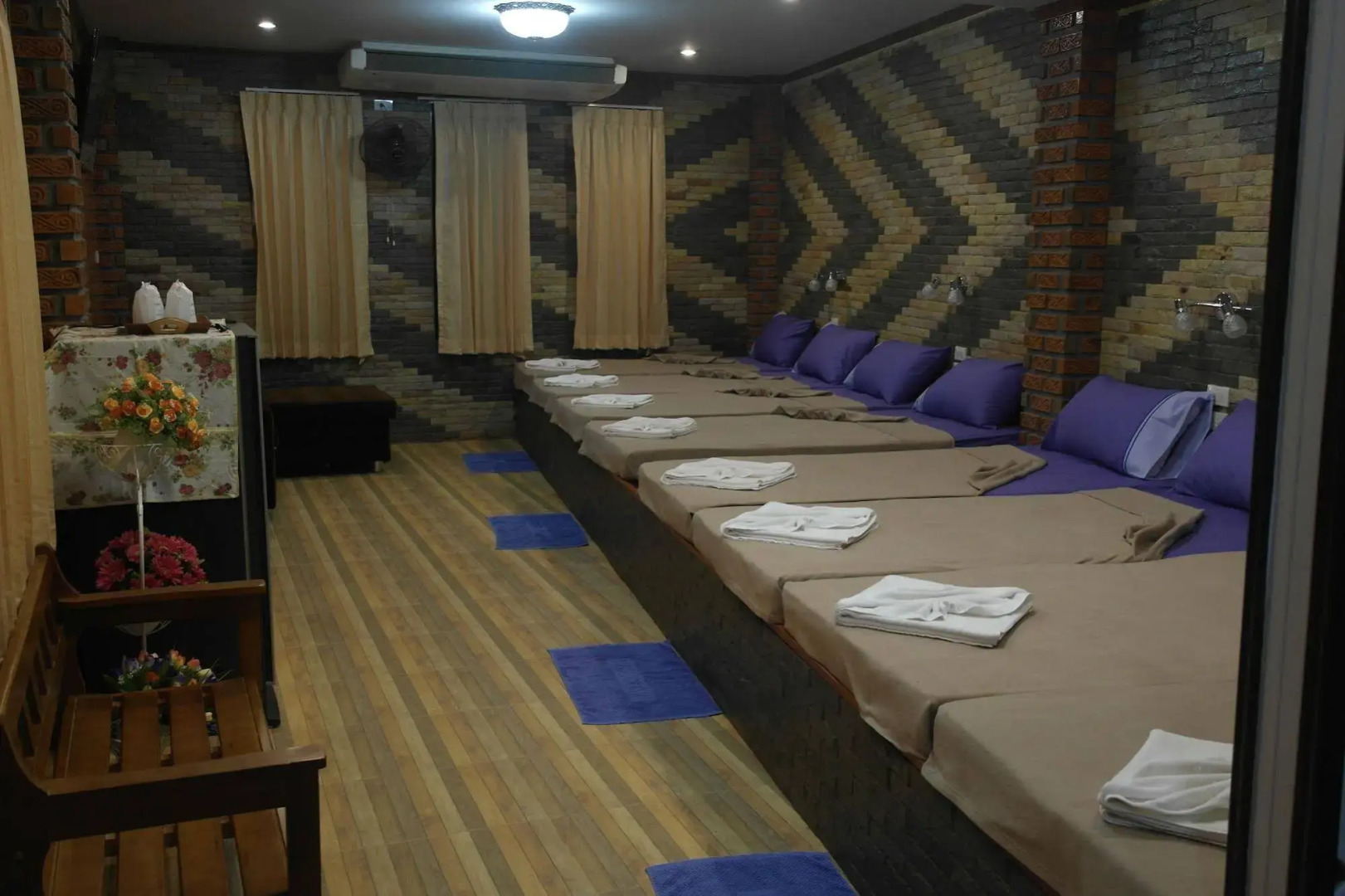 Phumthadarommanee Resort