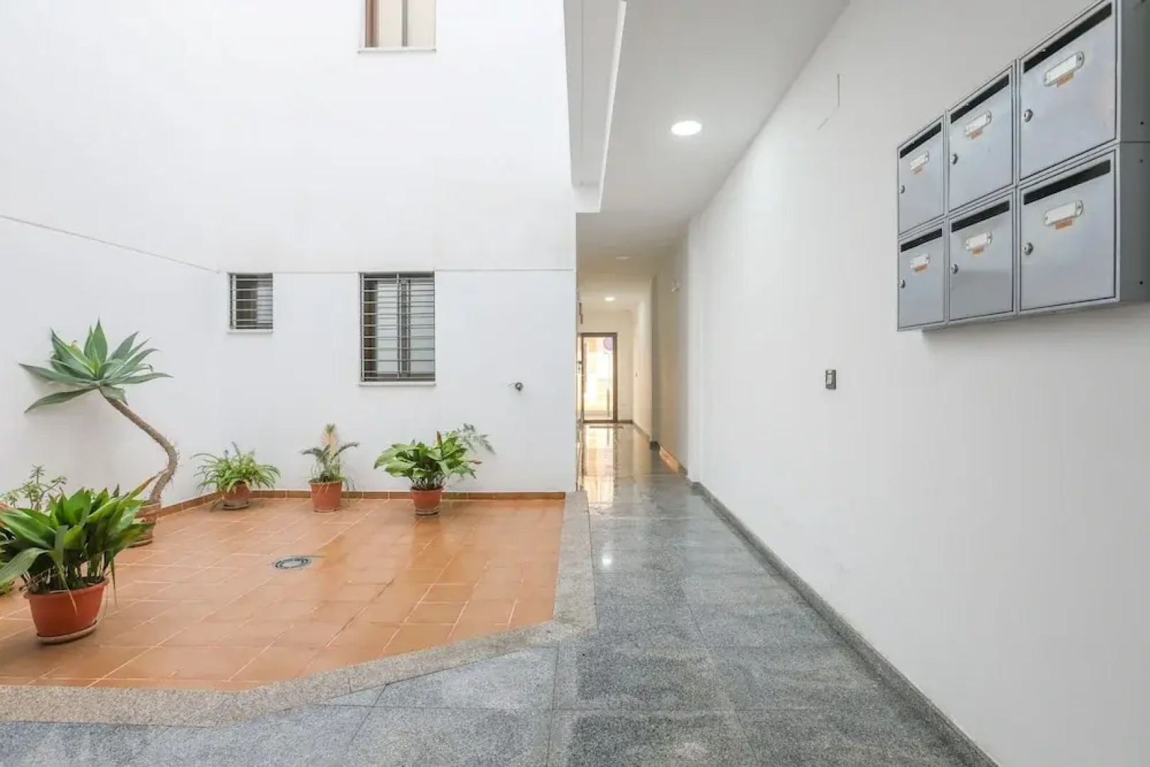 Manuel De Falla I in Dos Hermanas